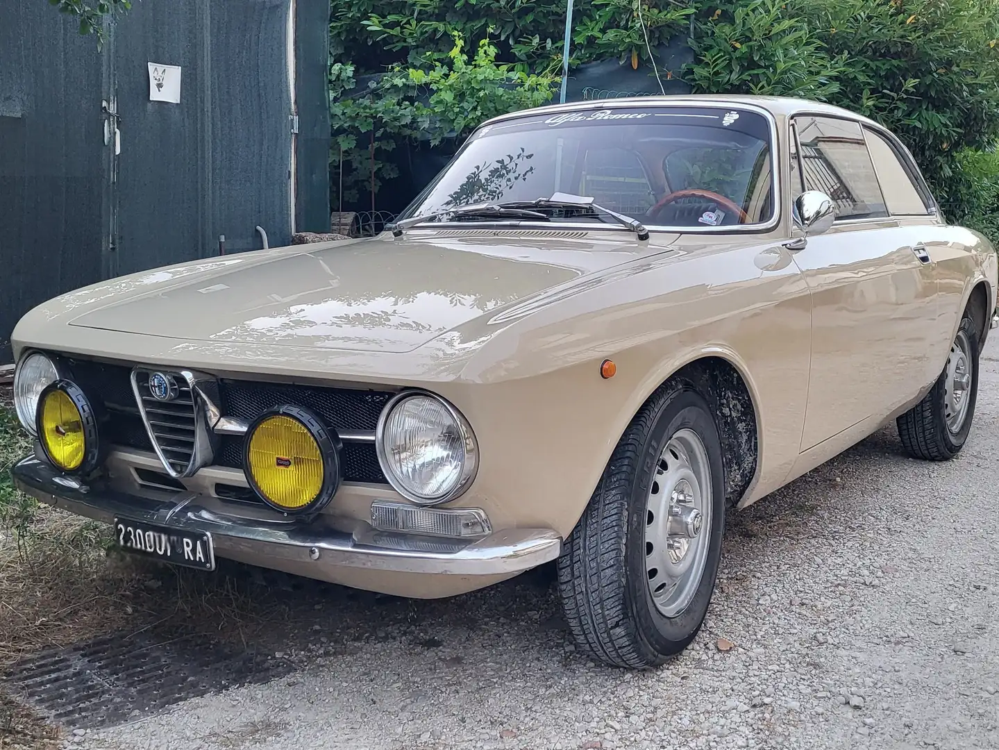 Alfa Romeo GT 1300 junior Beige - 1