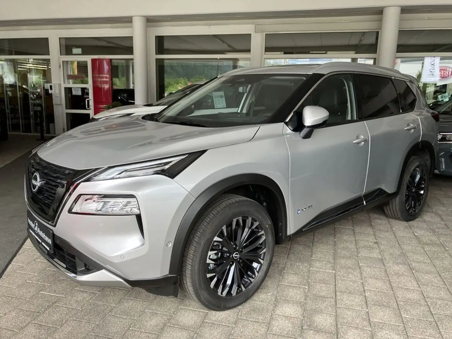 Nissan X-Trail 1,5 VC-T e-Power 4ORCE Allrad Tekna PGD Zilver - 2