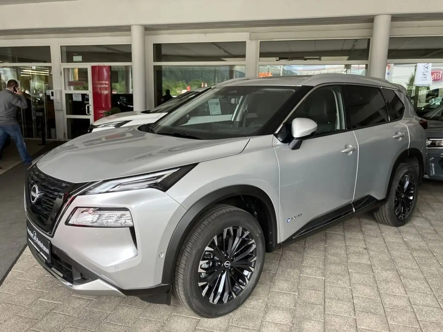 Nissan X-Trail 1,5 VC-T e-Power 4ORCE Allrad Tekna PGD Zilver - 1