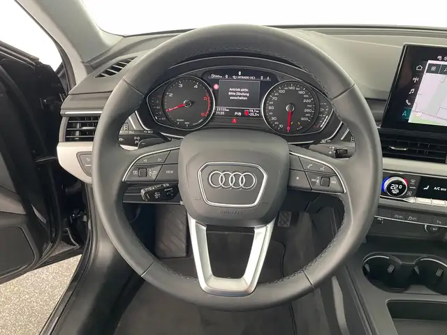 Audi A4 view 12