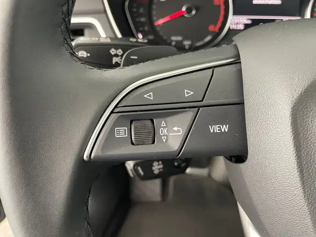Audi A4 view 14