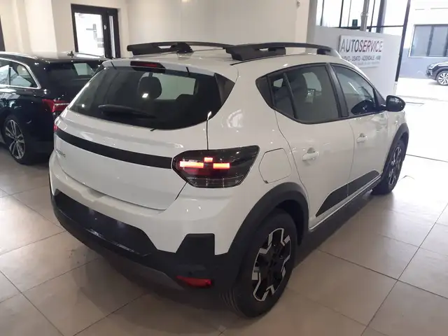 Dacia Sandero view 5