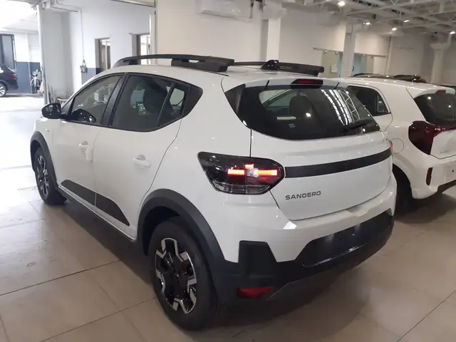 Dacia Sandero view 4