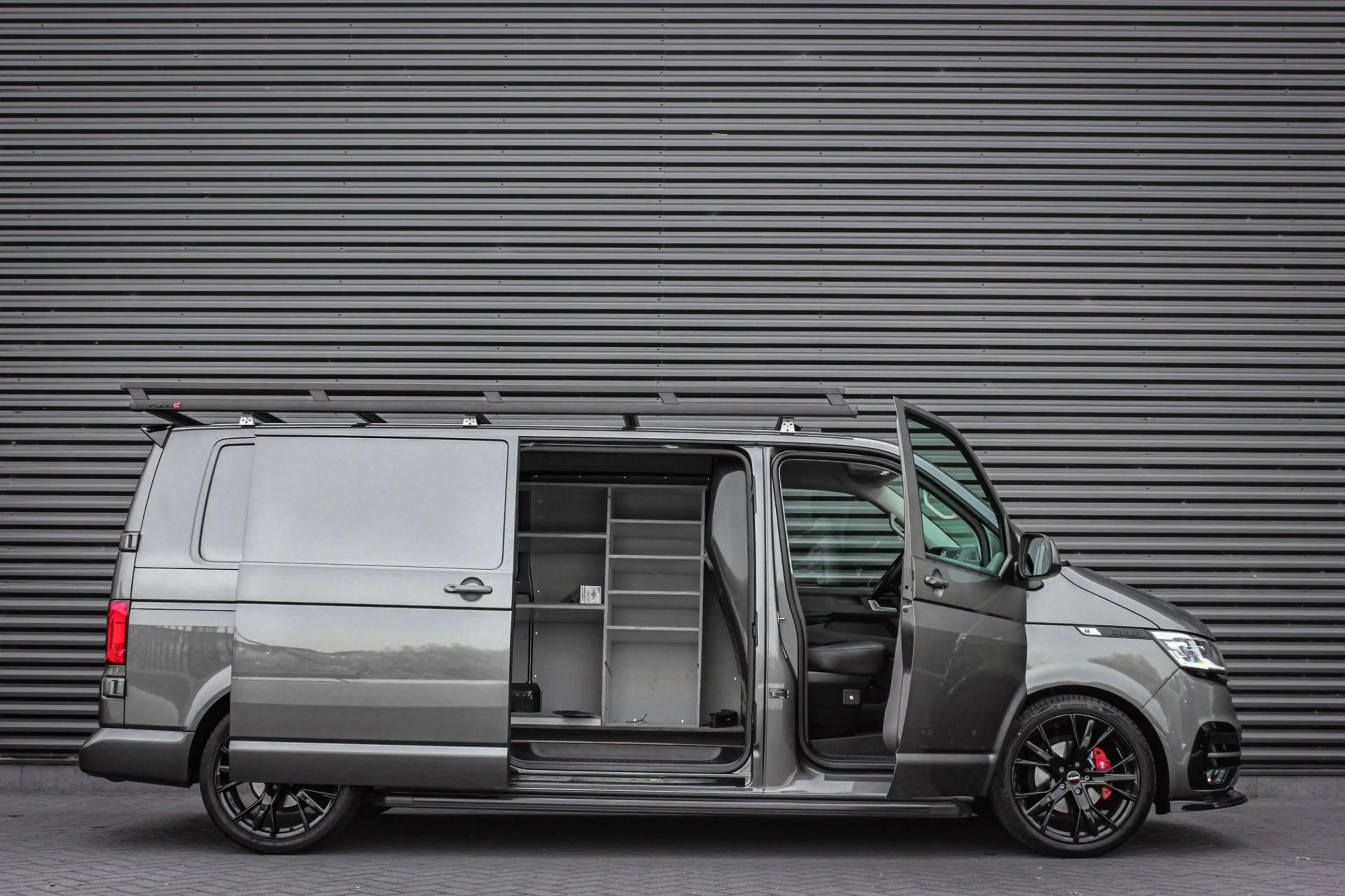 Volkswagen Transporter 2.0 TDI L2H1 150PK DSG JB- EDITION / VERLAGINGSVER — photo 7