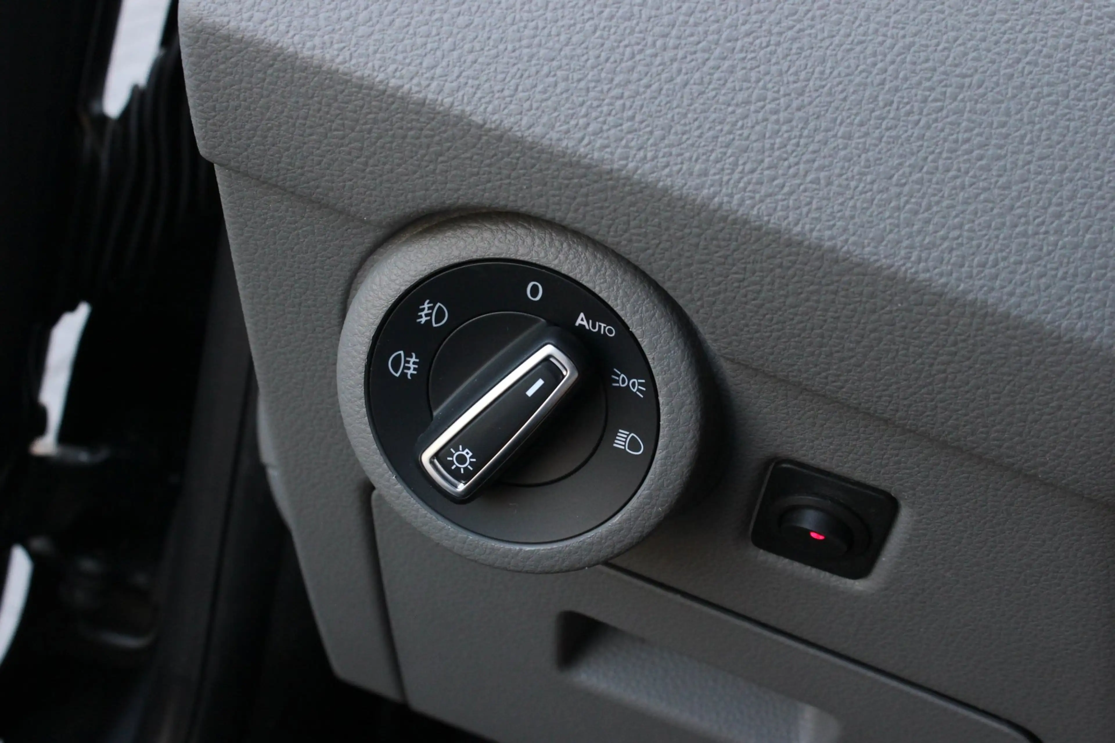 Volkswagen Transporter 2.0 TDI L2H1 150PK DSG JB- EDITION / VERLAGINGSVER — photo 29