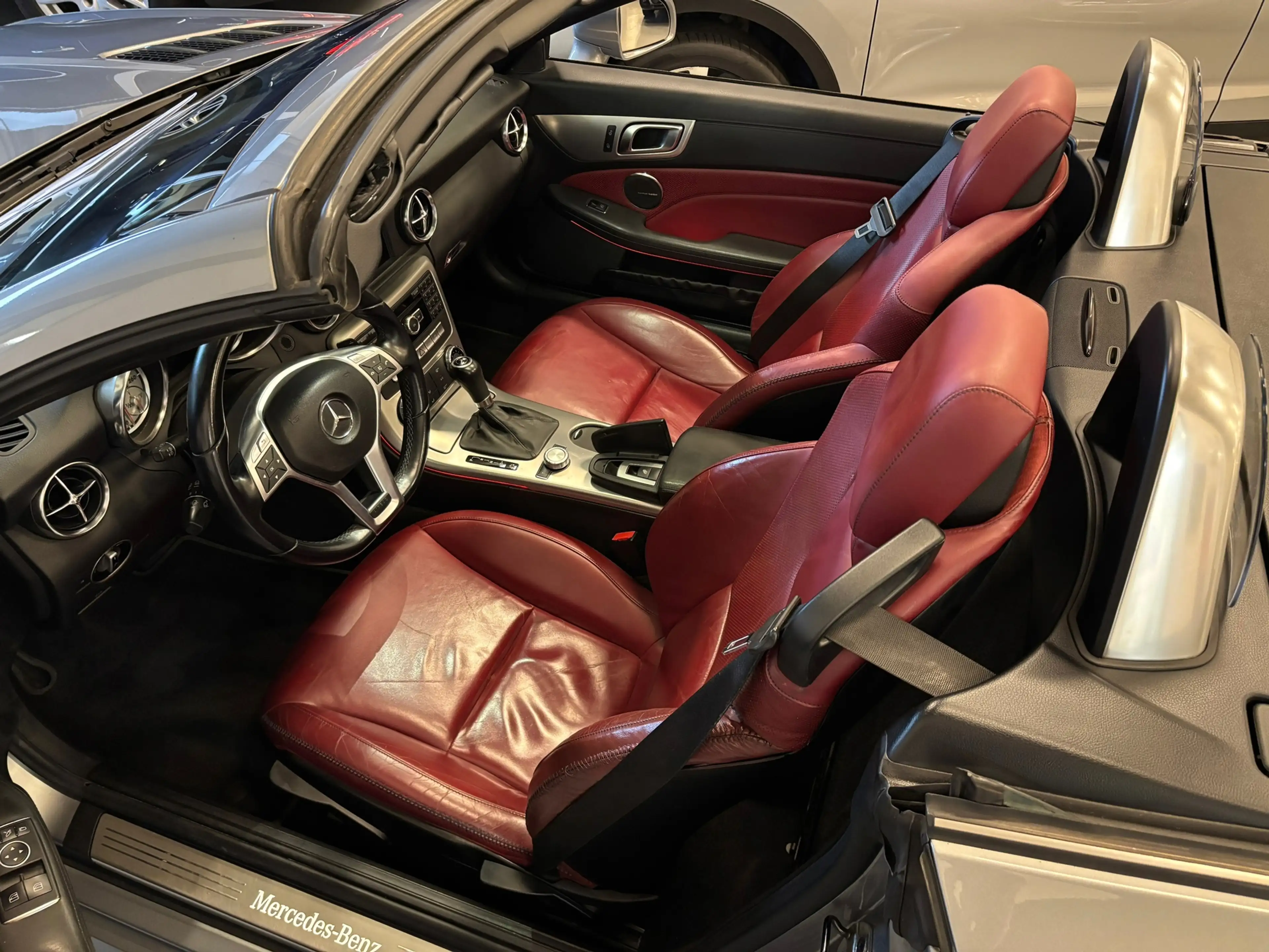 Mercedes-Benz SLK 200 Edition 1 Aut/Leder/Navi/Cruise/18''AMG — photo 2