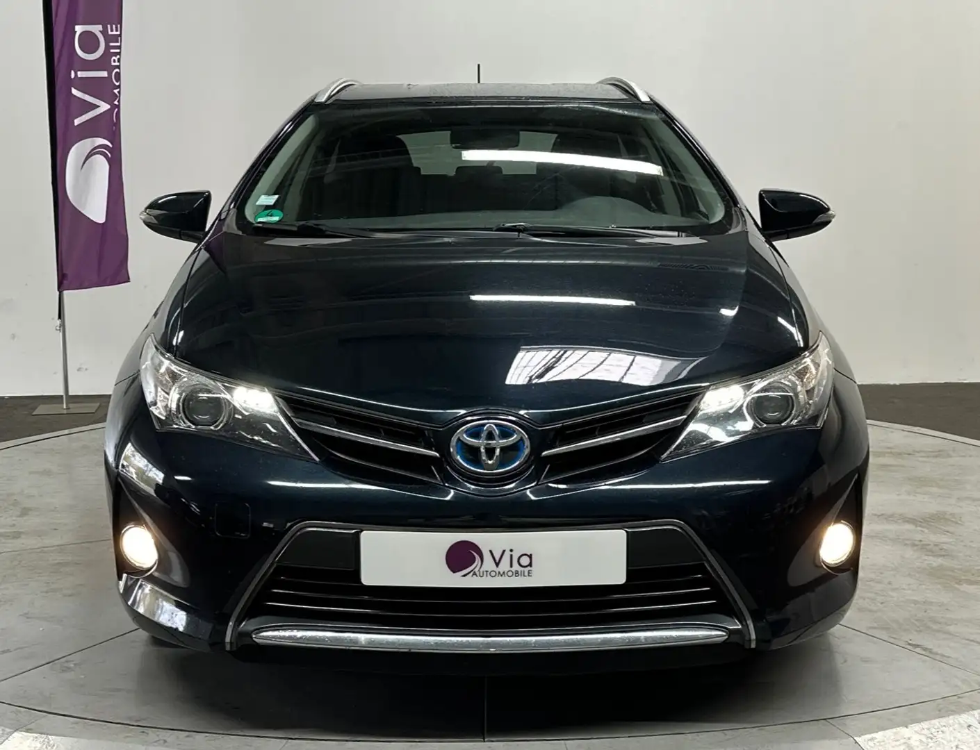 Toyota Auris Hybride 136h Dynamic Blauw - 2