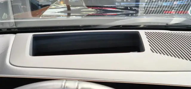 BMW 5 Series view 15