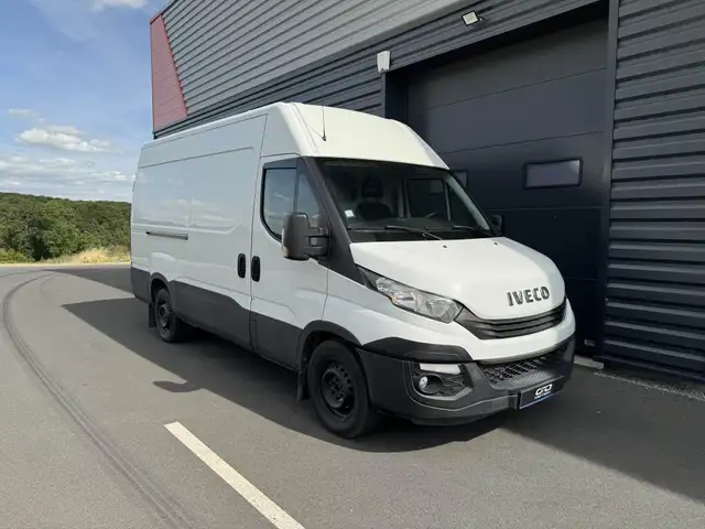 Iveco Daily DAILY FGN 35 S 14 V12 L3H2 QUAD-LEAF HI MATIC  35s14
