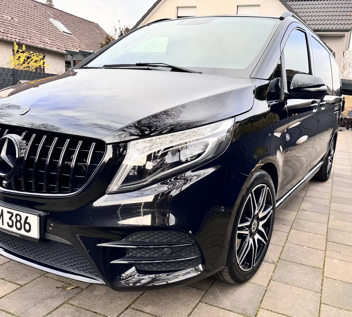 Mercedes-Benz V 250 AMG Avantgarde Edition lang Schwarz - 2