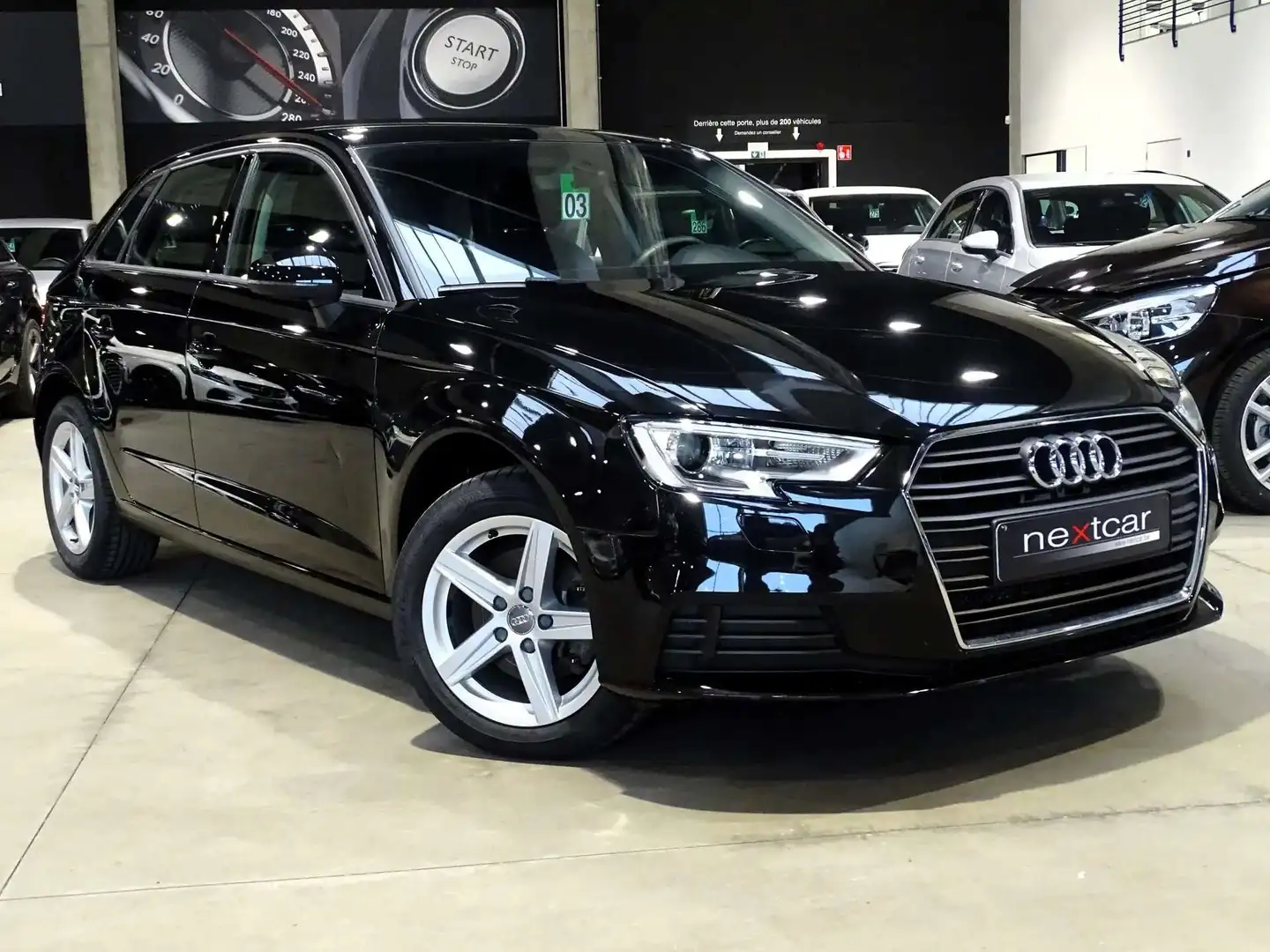 Audi A3 30TFSI Sportback *NAVI-XENON-CRUISE-EURO6dT* Noir - 2