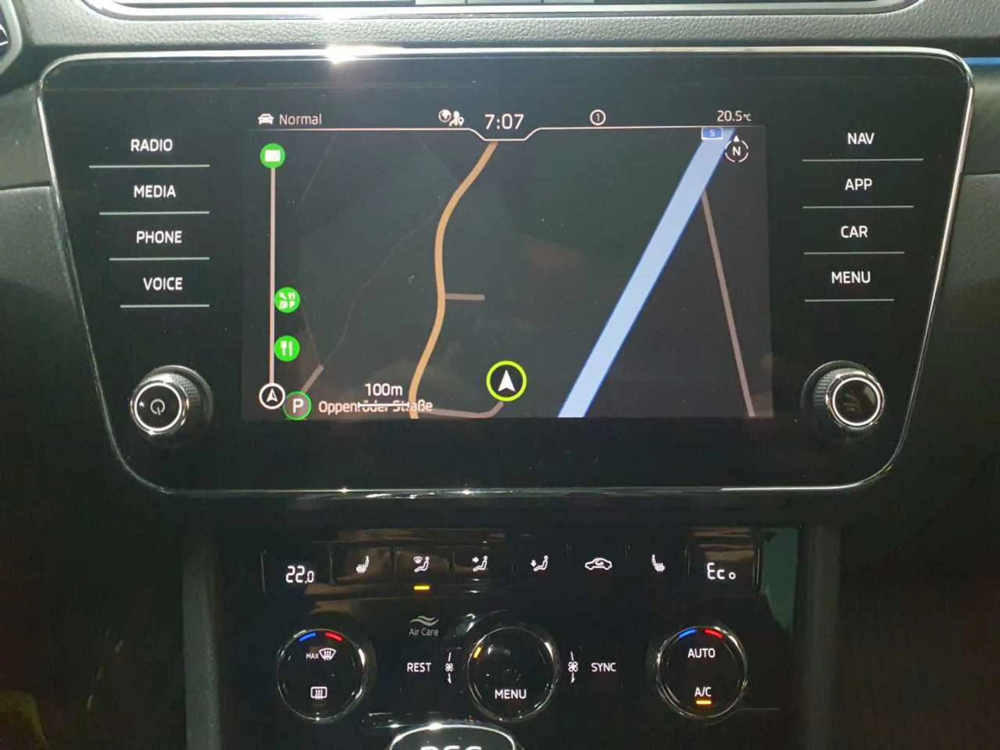 Skoda Superb Superb Combi 1.4 TSI iV Sportline AHK RFK PDC — photo 12