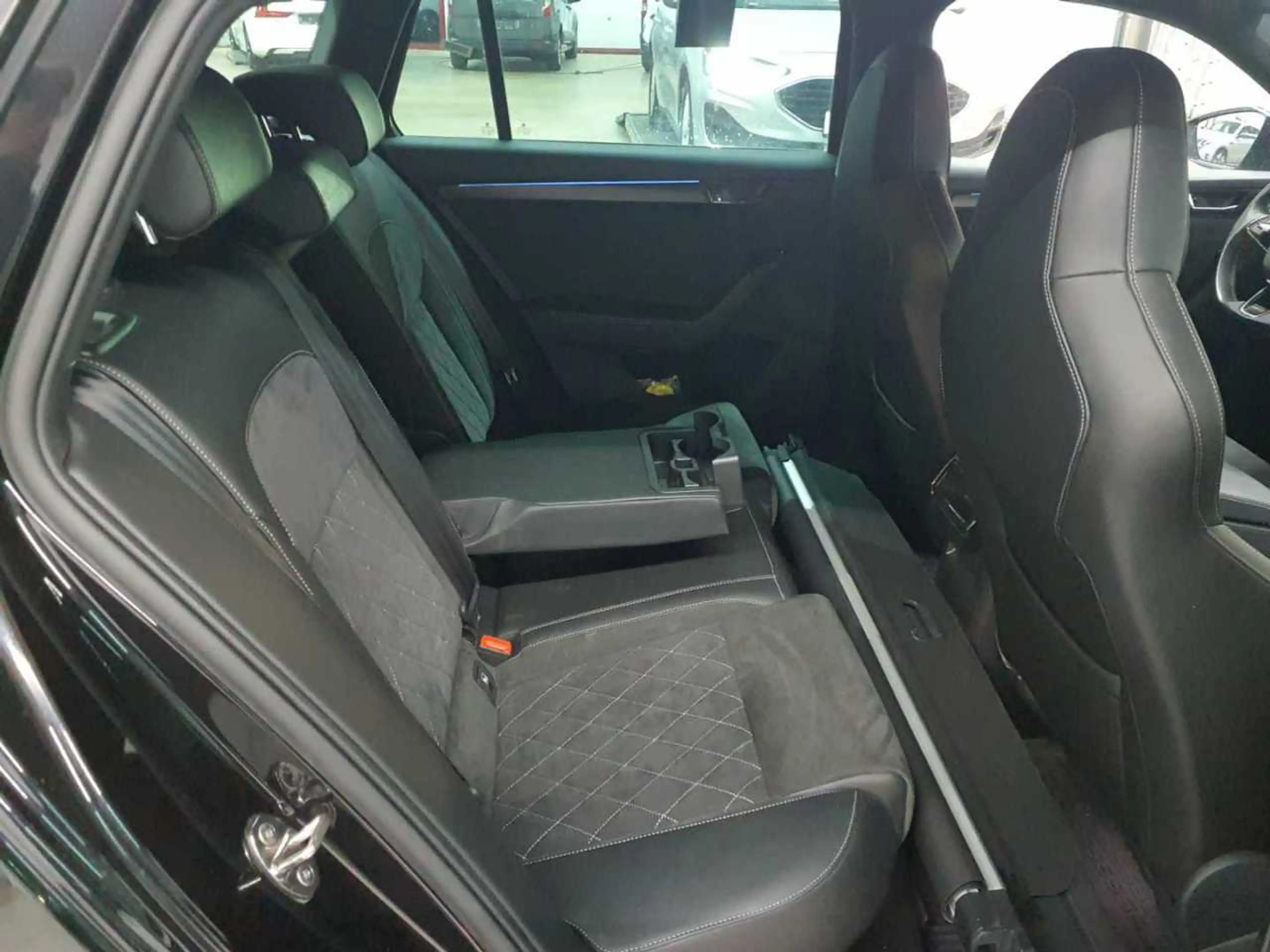 Skoda Superb Superb Combi 1.4 TSI iV Sportline AHK RFK PDC — photo 13