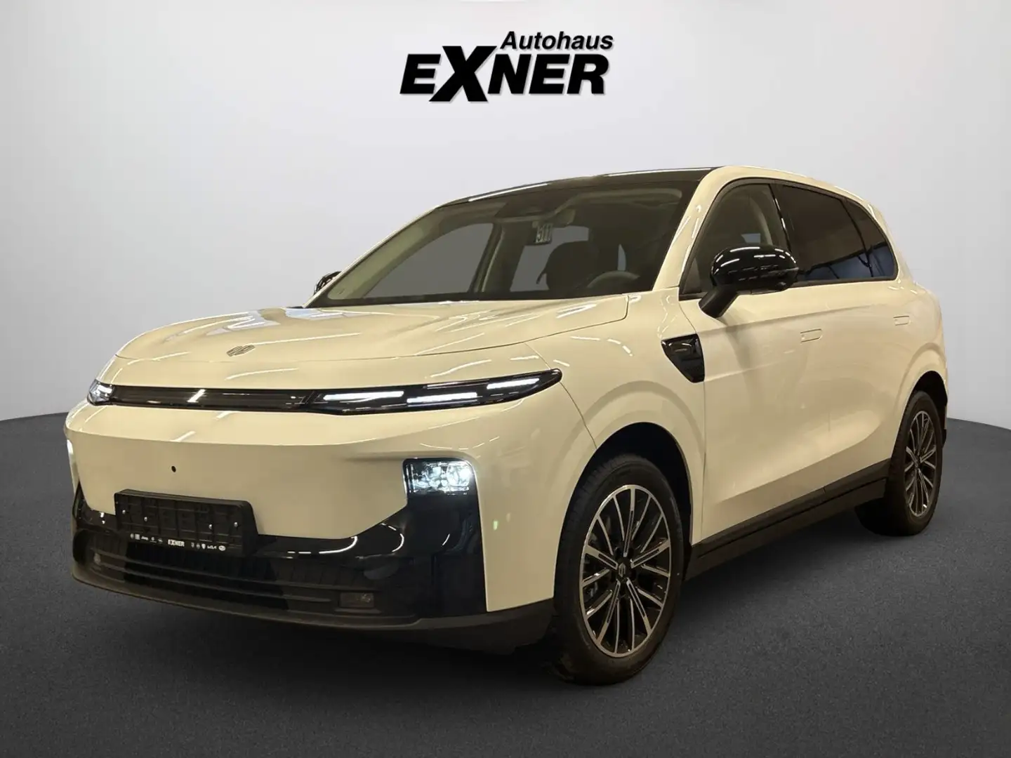 Leapmotor B10 Design Pro Max Panoramaglasdach, Soundsystem Weiß - 2