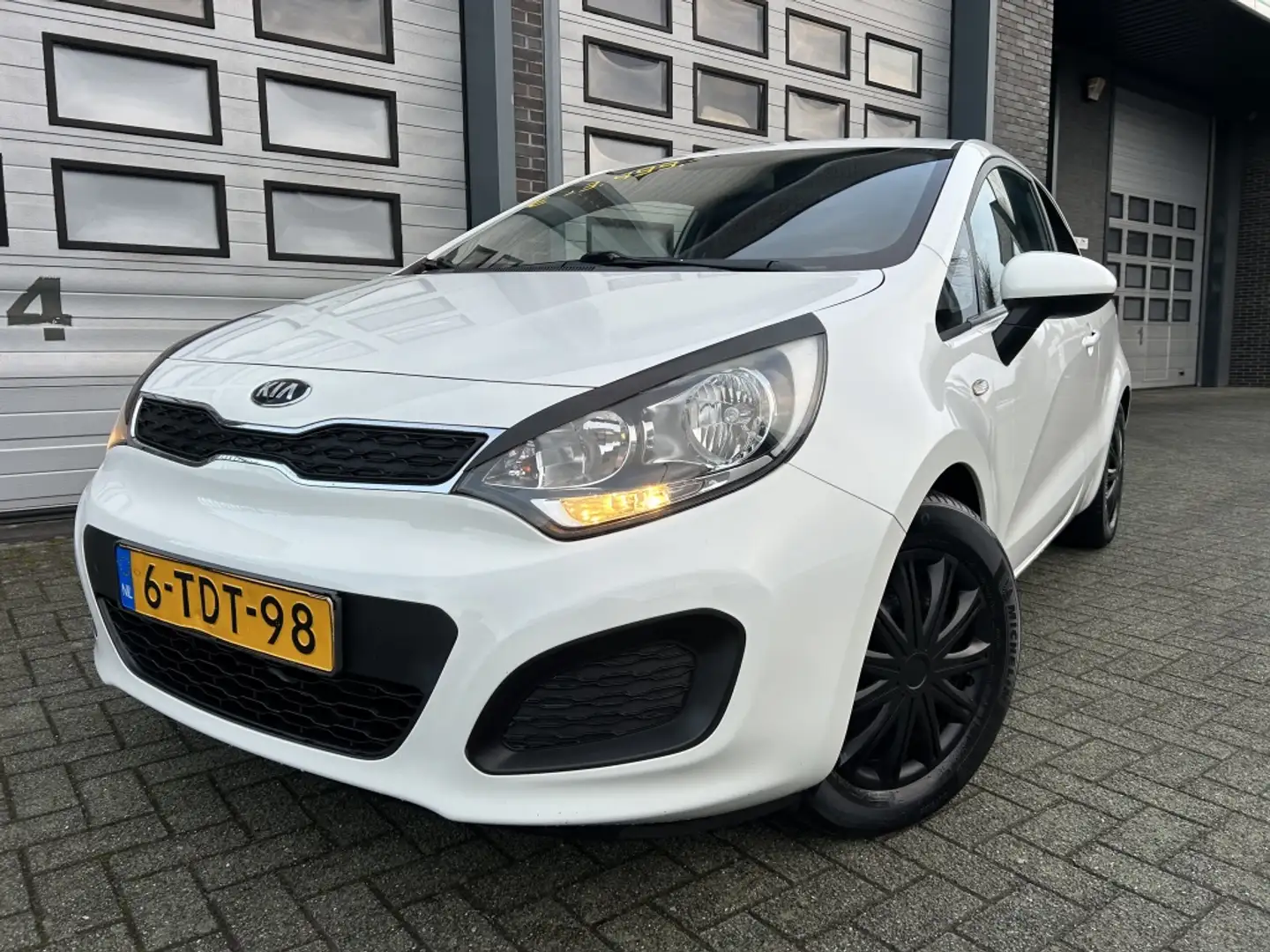 Kia Rio 1.2 CVVT Comf. Pack Airco Nette Staat! Blanc - 1