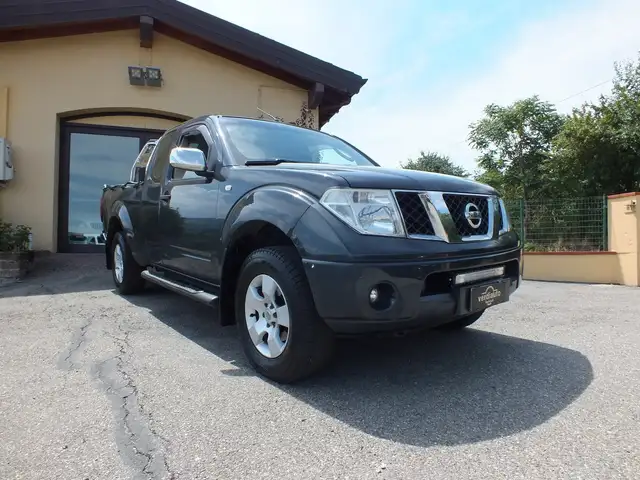 Nissan Navara 2.5 DCI 175 CV  KING CAB MANUALE 6 MARCE- 2 PROPRIETARI PRECEDENTI