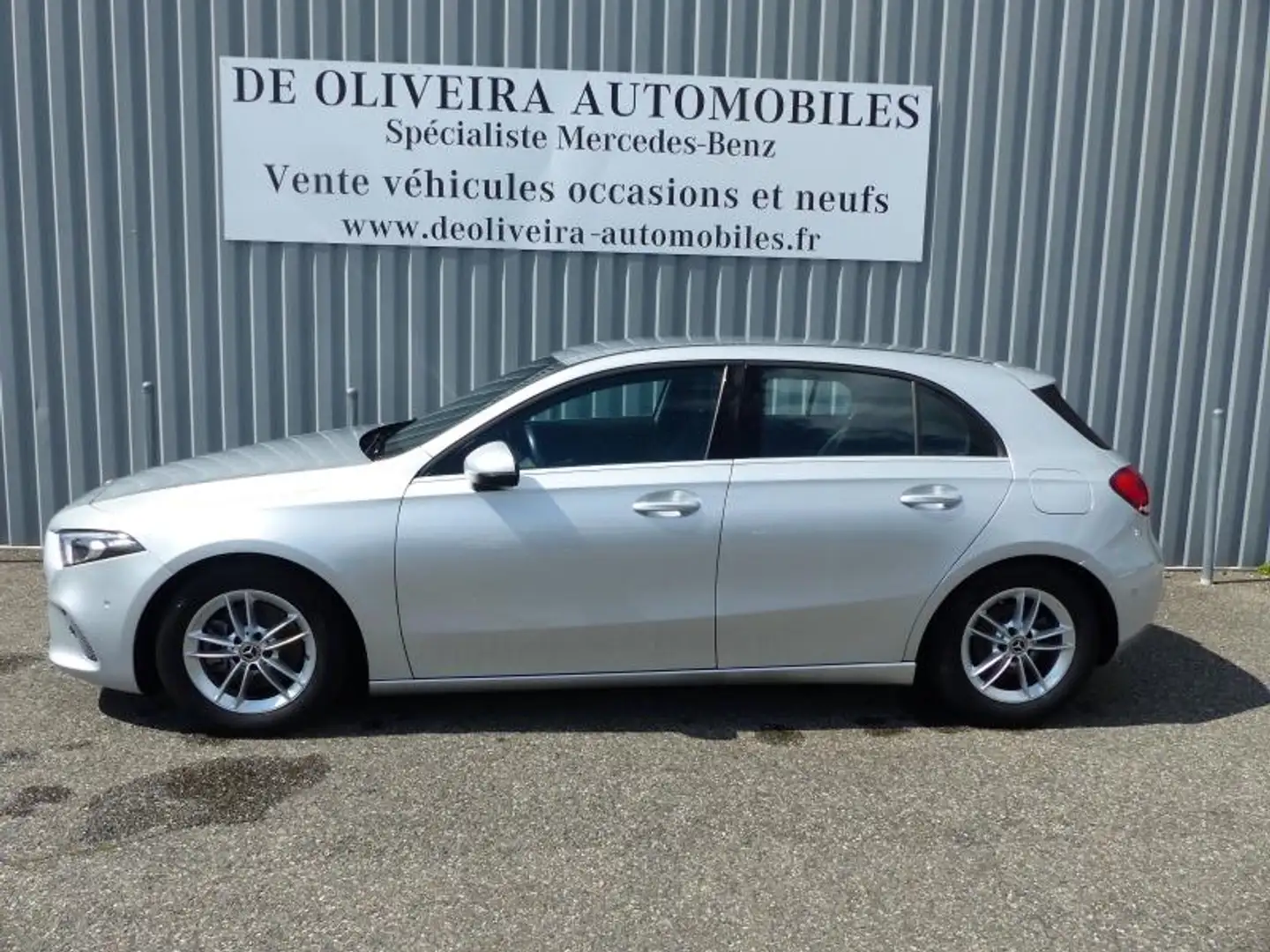 Mercedes-Benz A 200 200 163ch Business Line 7G-DCT - 2