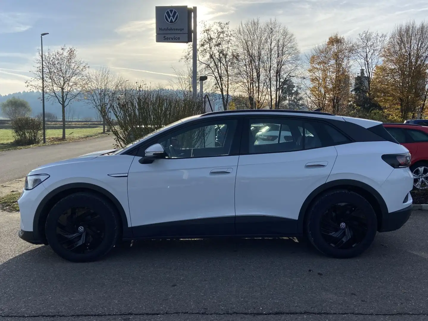 Volkswagen ID.4 NAVI+LED+CCS+APP-CONNECT+PDC+DAB+LANE-ASSIS Weiß - 2
