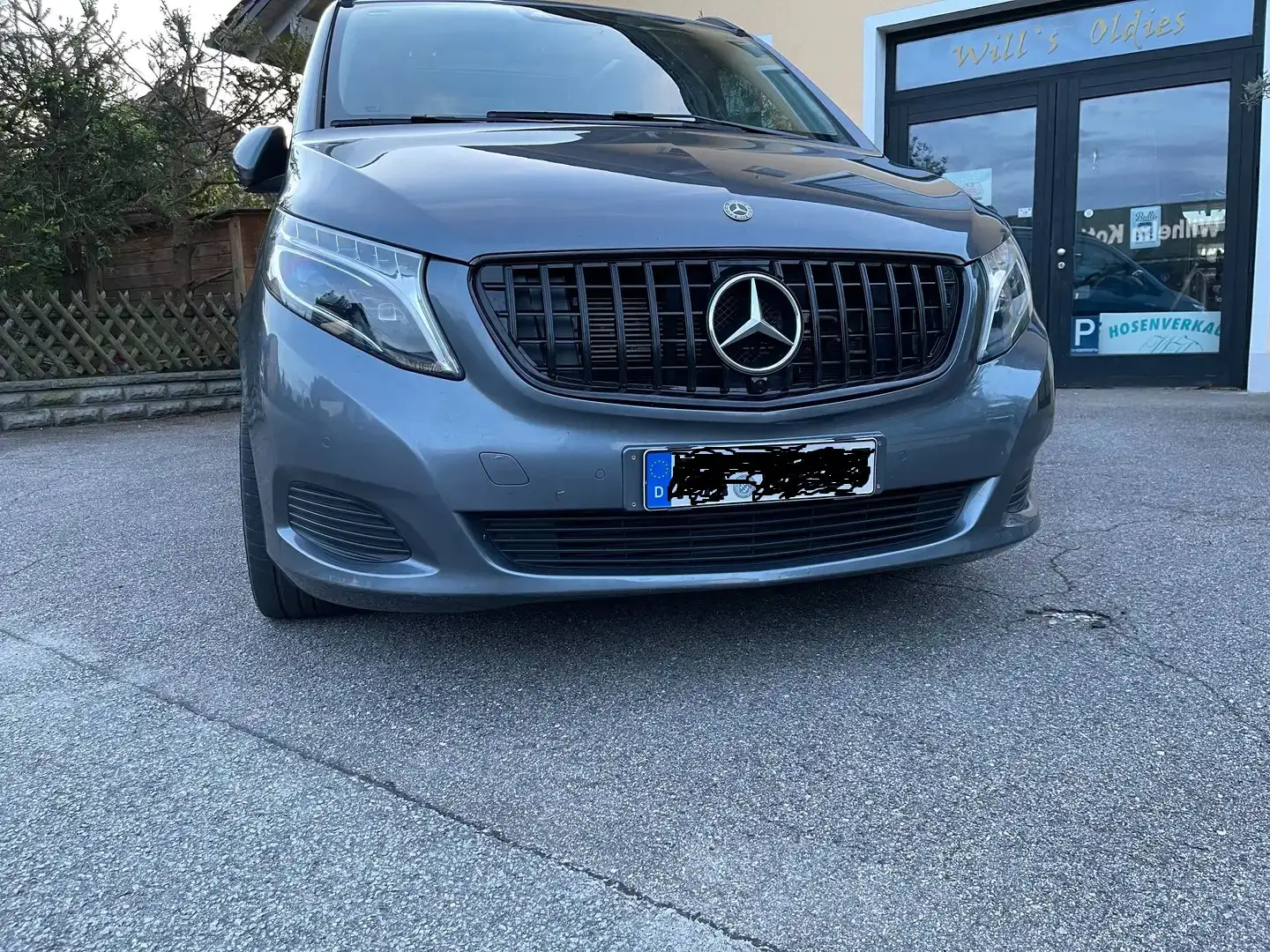 Mercedes-Benz V 250 V-Klasse Diesel (BlueTEC) d lang 7G-TRONIC Edition Grau - 1