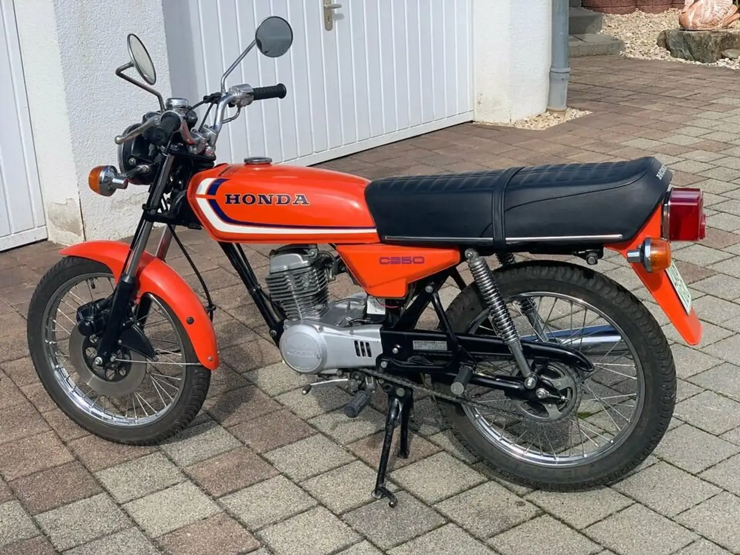 Honda CB 50 - 1