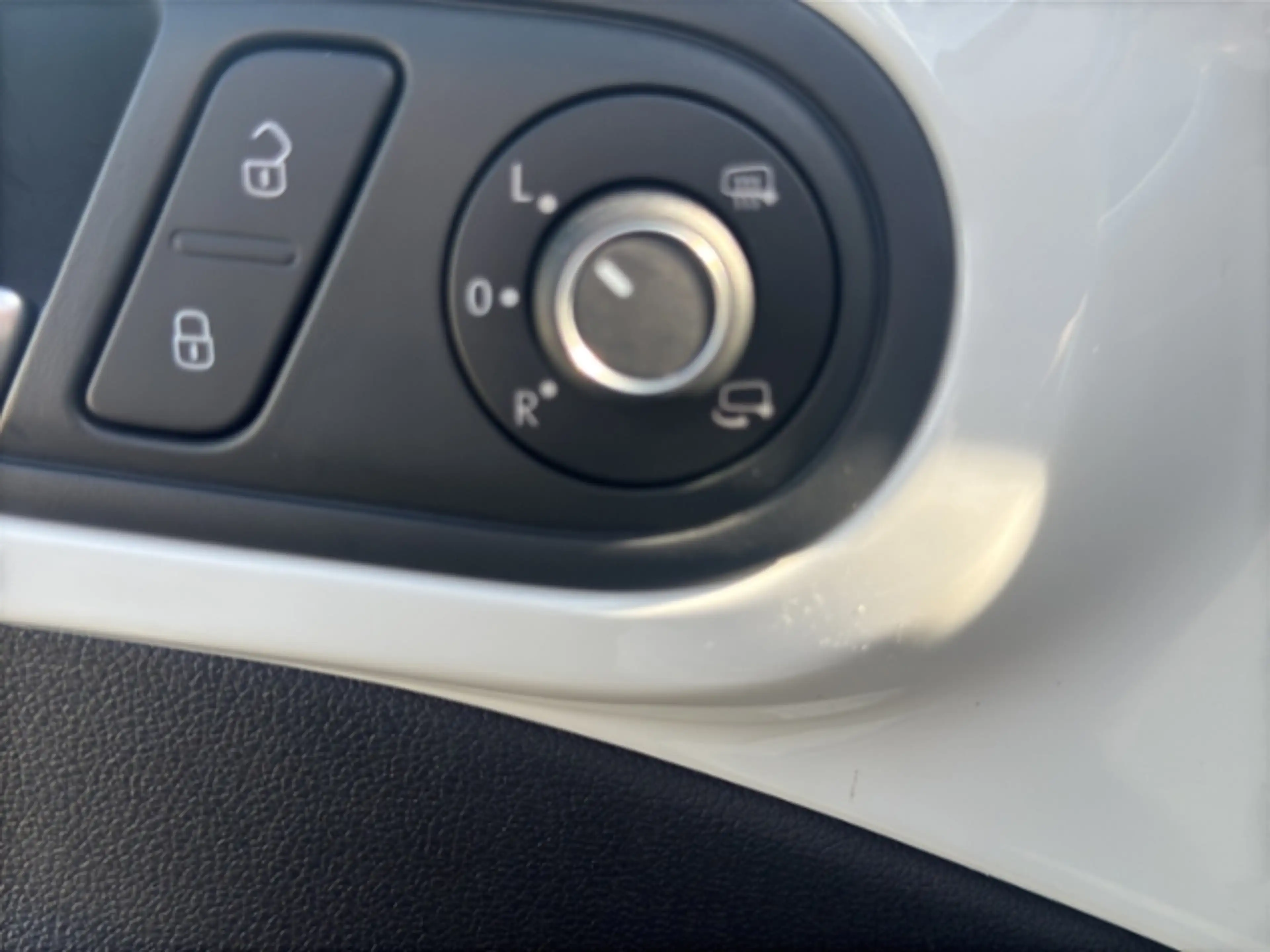 Volkswagen Beetle Cabriolet Design 1,2 l TSI Xenon Navi — photo 20