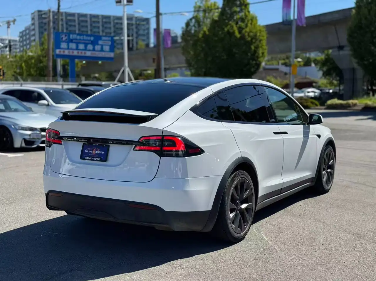 Tesla Model X fotografie Tesla Model X
