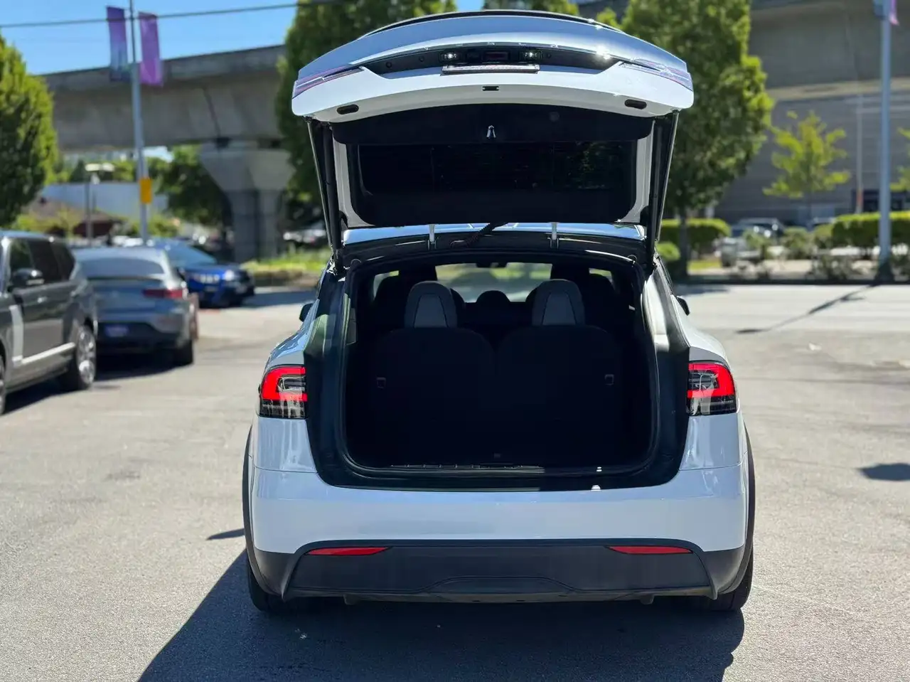 Tesla Model X fotografie Tesla Model X
