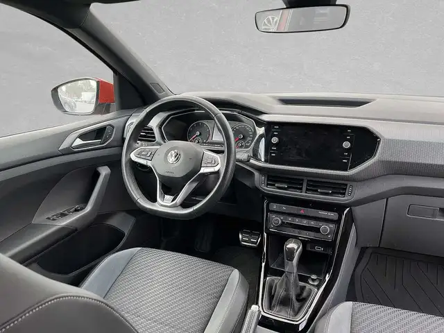 Volkswagen T-Cross view 4