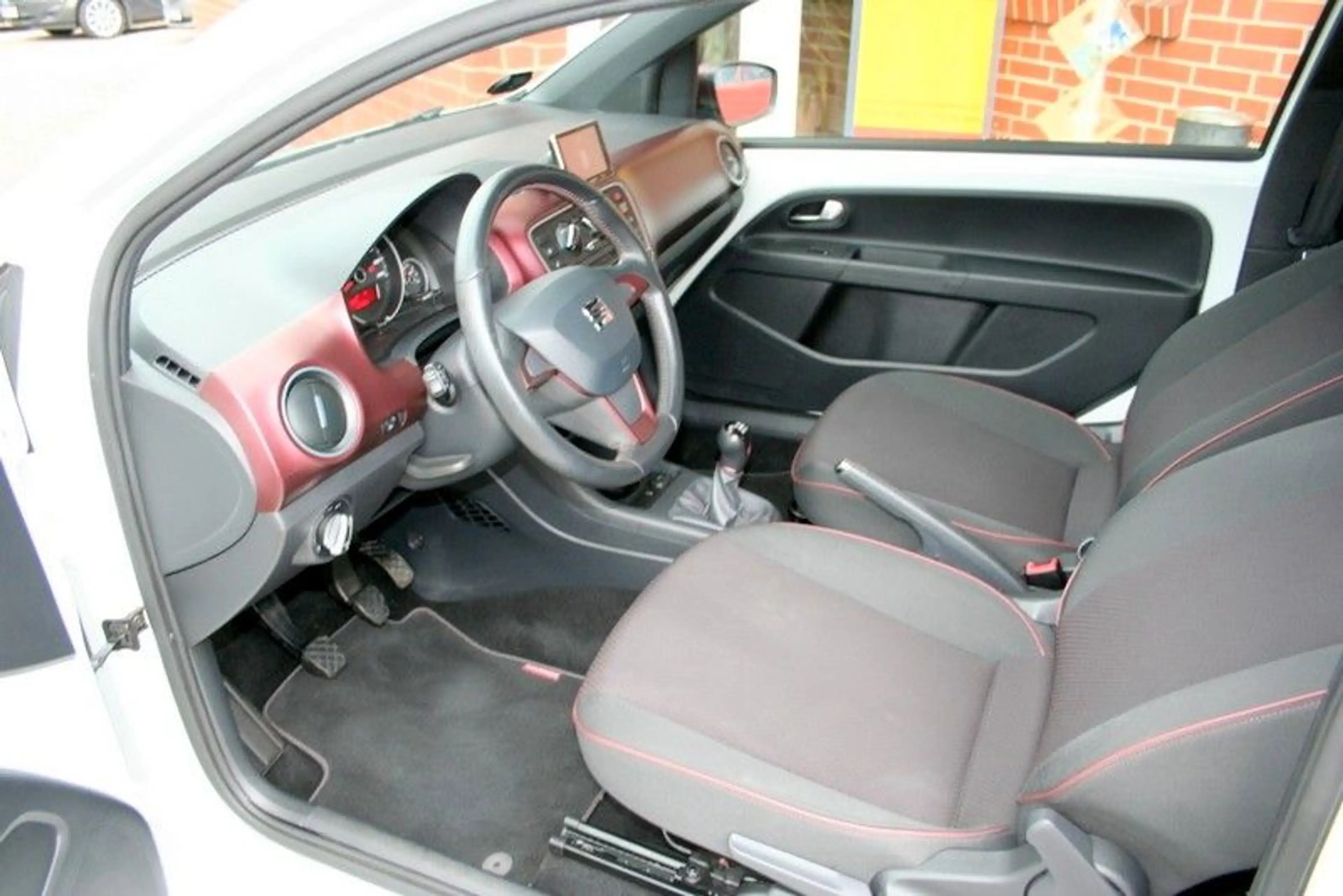 SEAT Mii Chic by MANGO+Navi+Sitzheizung+Tempomat+PDC+ — photo 4