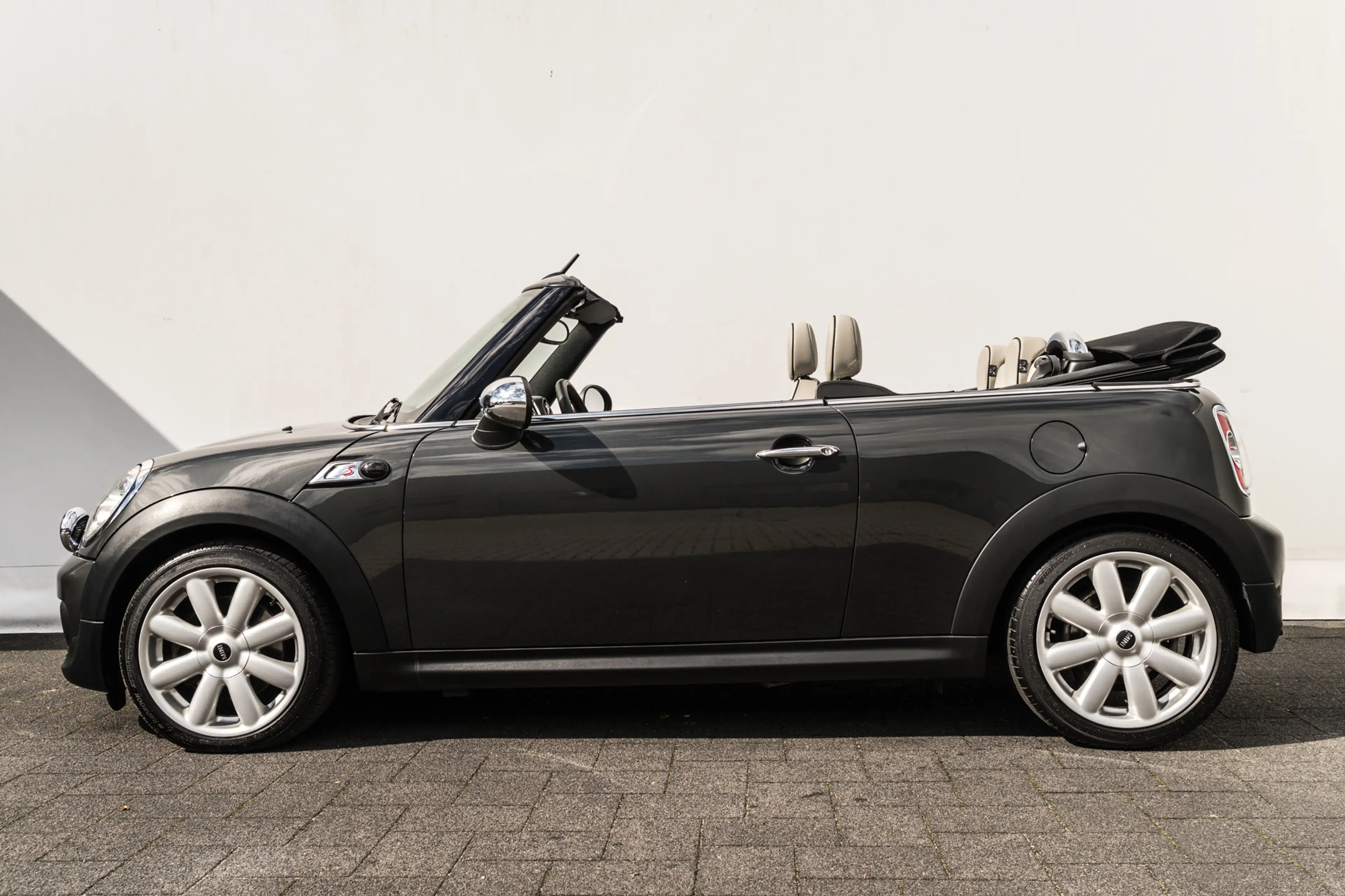 MINI Cooper S Cabrio 1.6 Chili 184pk | Leder | H/K Audio | Stoelverwarm — photo 2