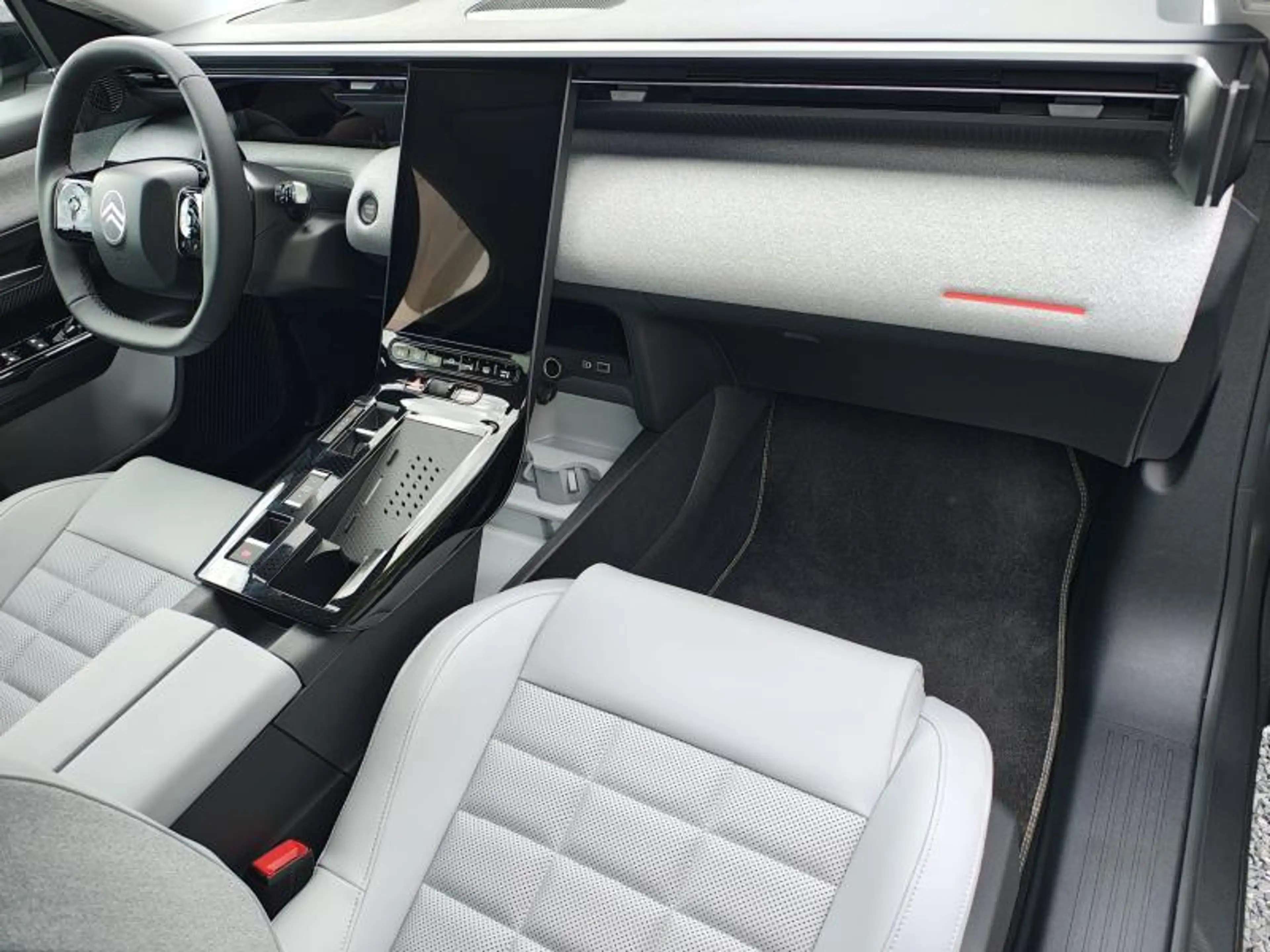 Citroen C5 Aircross MAX - Hybrid 145/ Dispo 09/2026 — photo 2