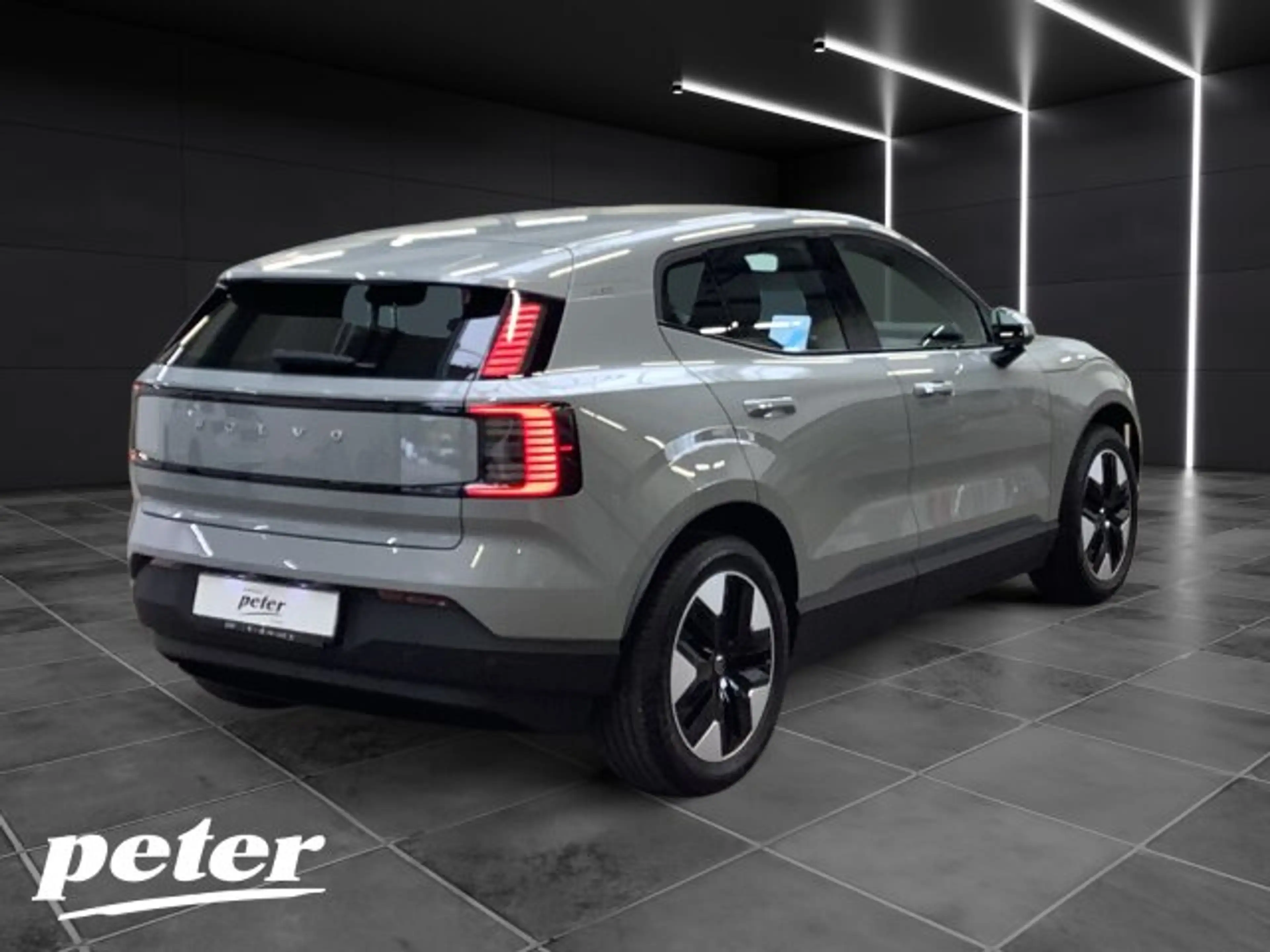 Volvo EX30 Core 2WD — photo 4