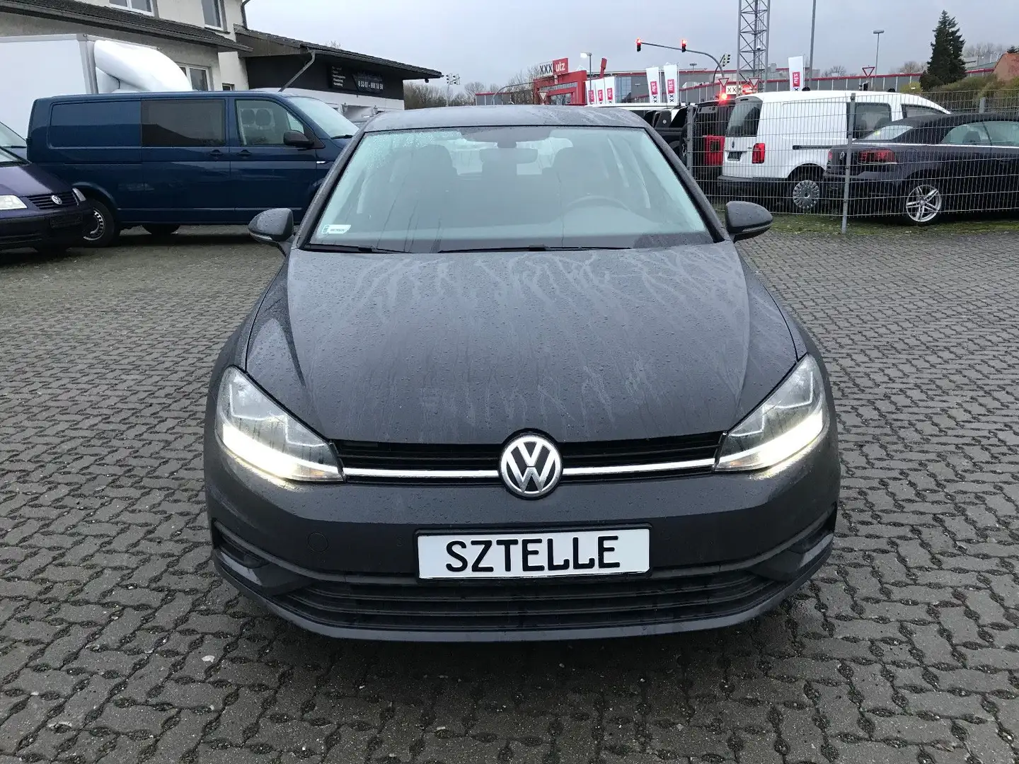 Volkswagen Golf VII Lim. Trendline BMT/Start-Stopp Grau - 2
