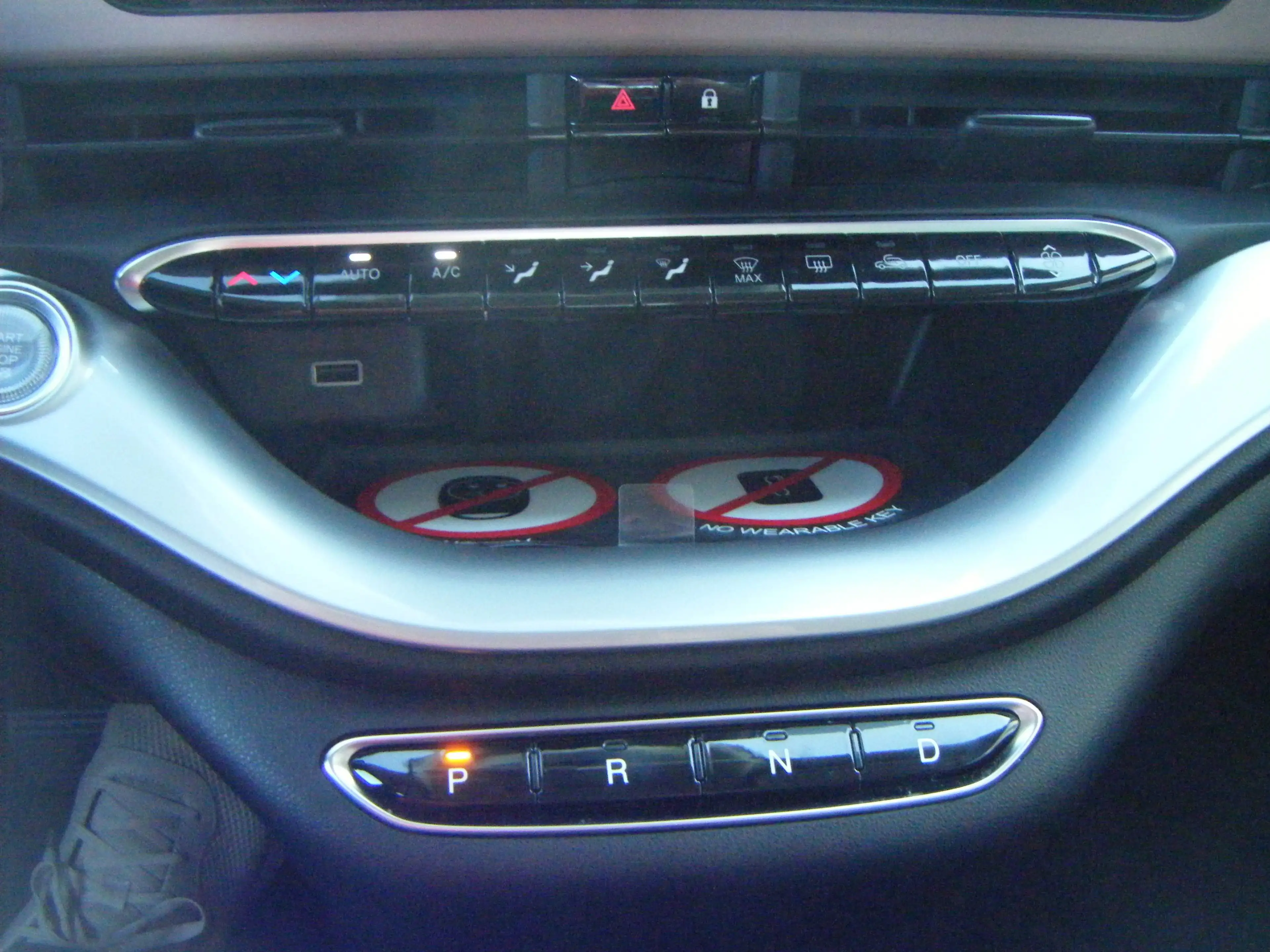 Fiat 500e 3+1 Icon*42 KW/h AKKU*CO-DRIVER-PAKET* WINTER-PAKET-KOMFOR-PAKET** — photo 13