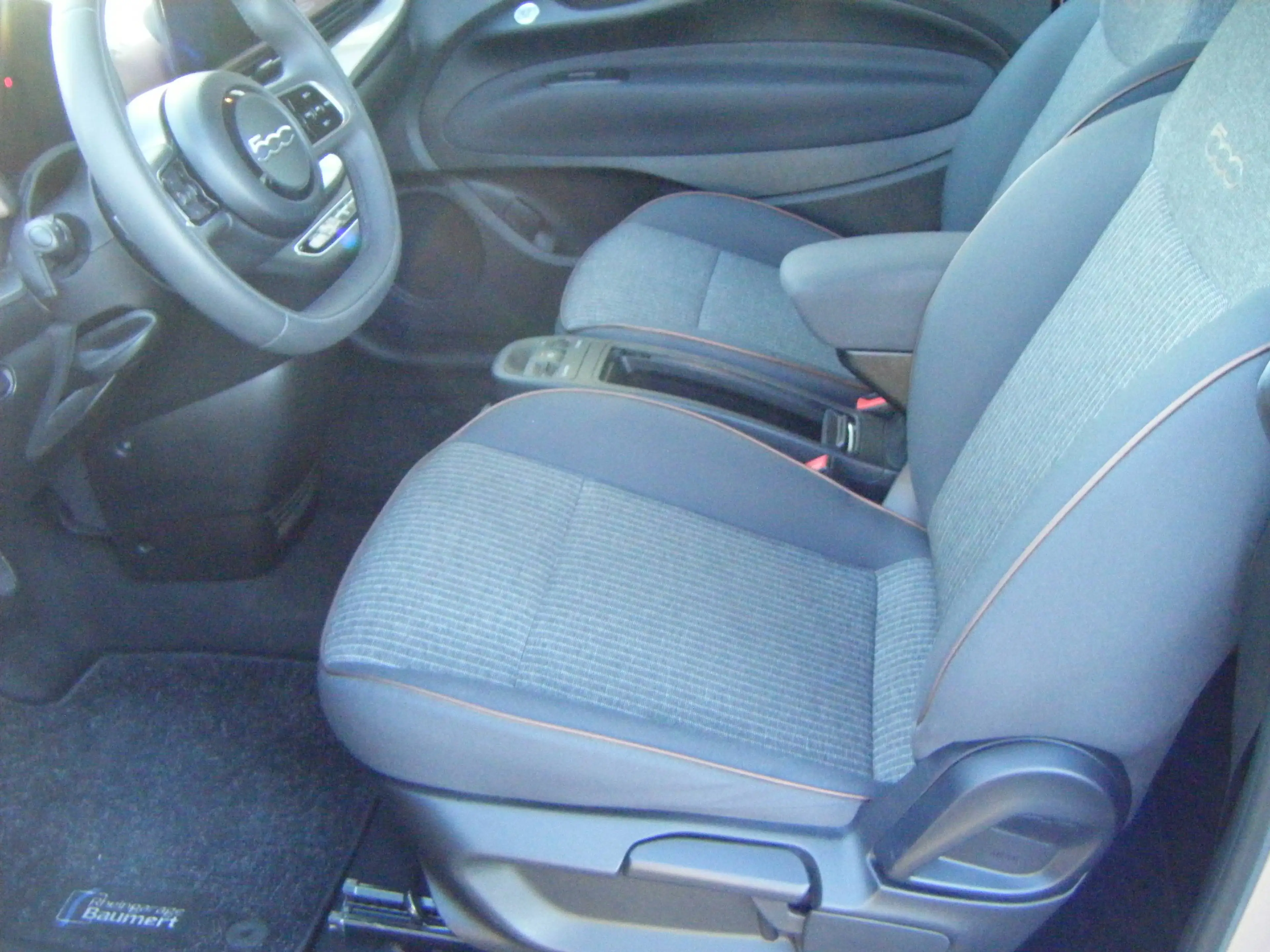 Fiat 500e 3+1 Icon*42 KW/h AKKU*CO-DRIVER-PAKET* WINTER-PAKET-KOMFOR-PAKET** — photo 8