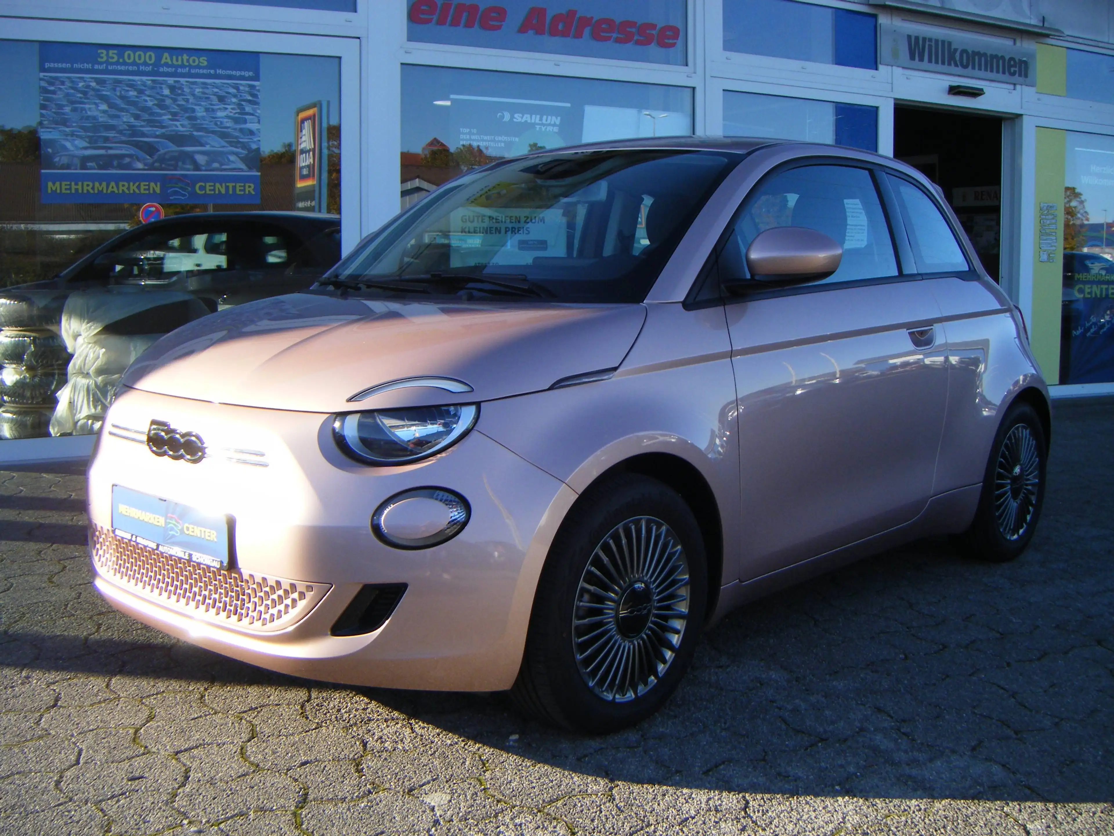 Fiat 500e 3+1 Icon*42 KW/h AKKU*CO-DRIVER-PAKET* WINTER-PAKET-KOMFOR-PAKET**