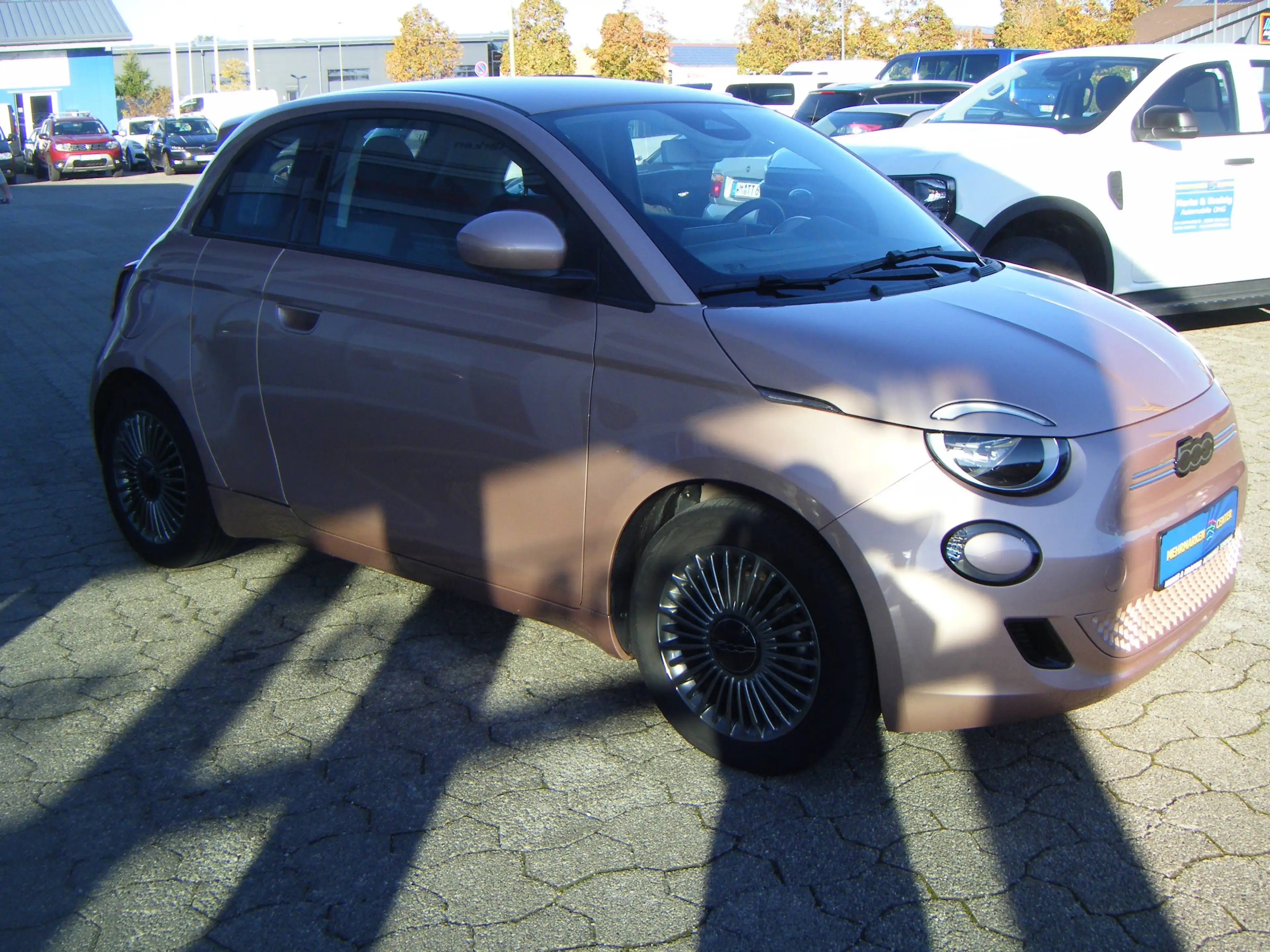 Fiat 500e 3+1 Icon*42 KW/h AKKU*CO-DRIVER-PAKET* WINTER-PAKET-KOMFOR-PAKET** — photo 3