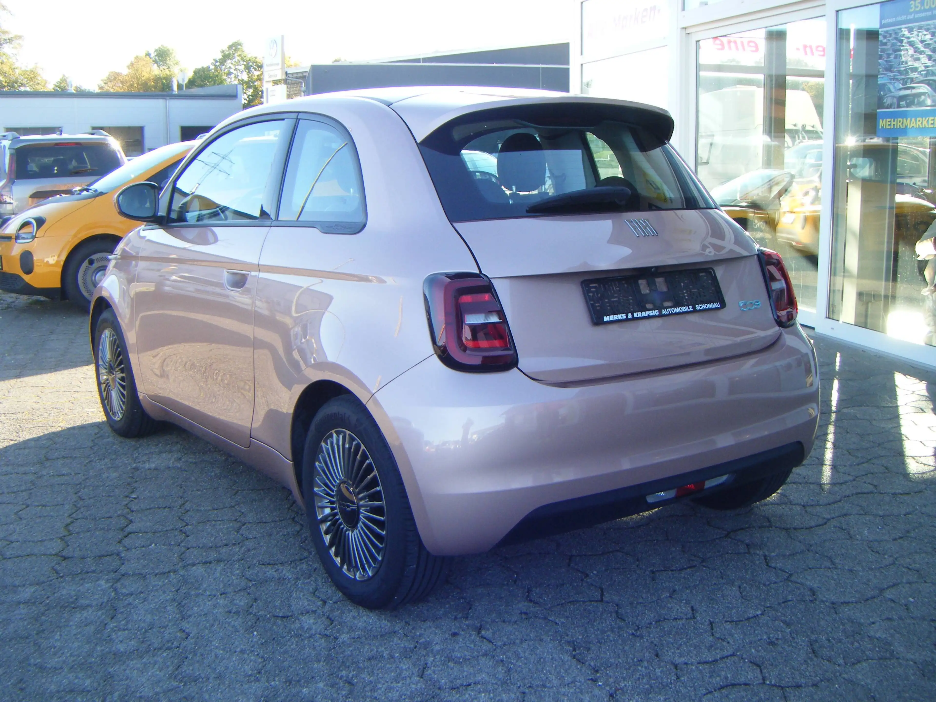 Fiat 500e 3+1 Icon*42 KW/h AKKU*CO-DRIVER-PAKET* WINTER-PAKET-KOMFOR-PAKET** — photo 6