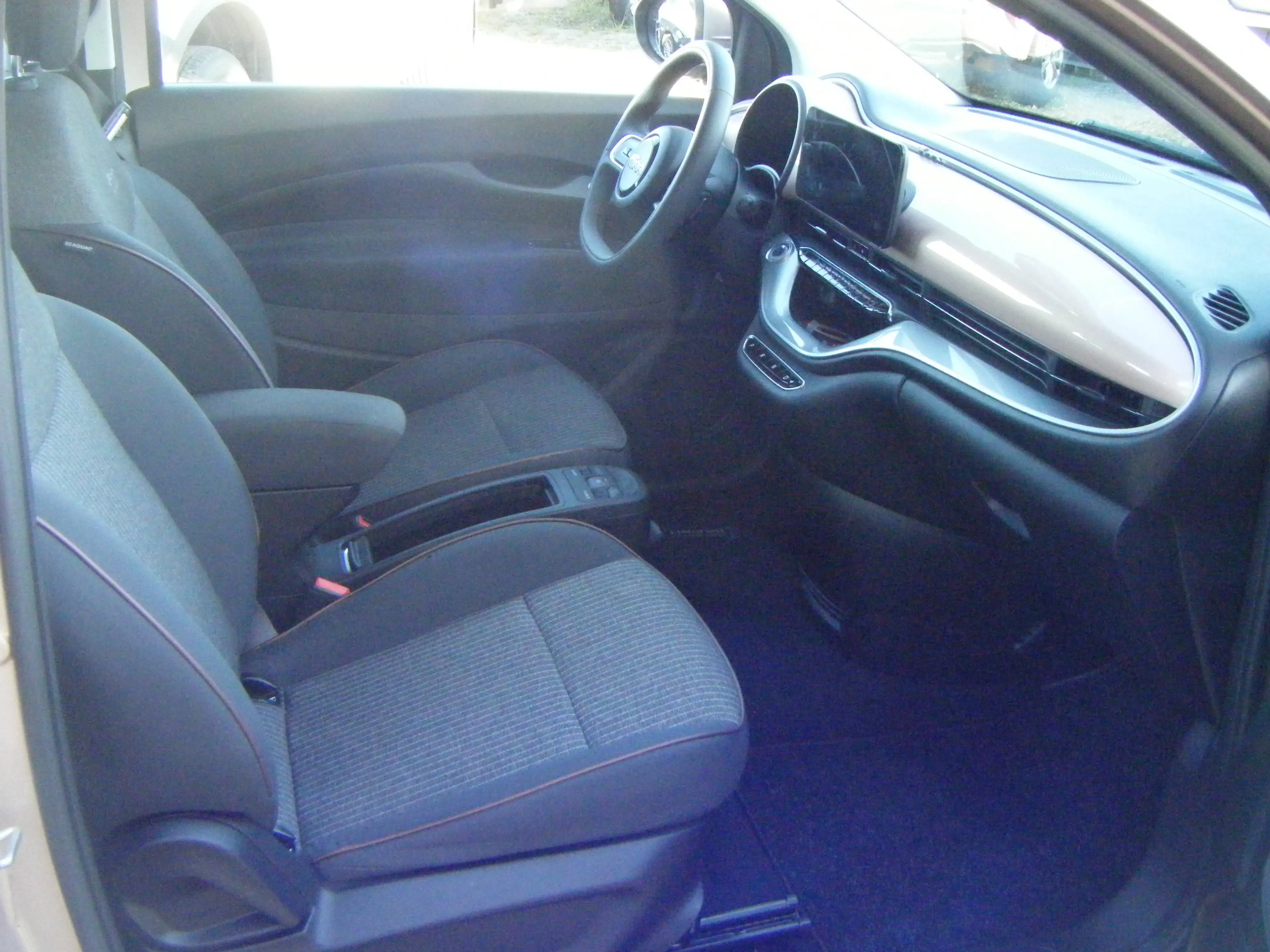 Fiat 500e 3+1 Icon*42 KW/h AKKU*CO-DRIVER-PAKET* WINTER-PAKET-KOMFOR-PAKET** — photo 9