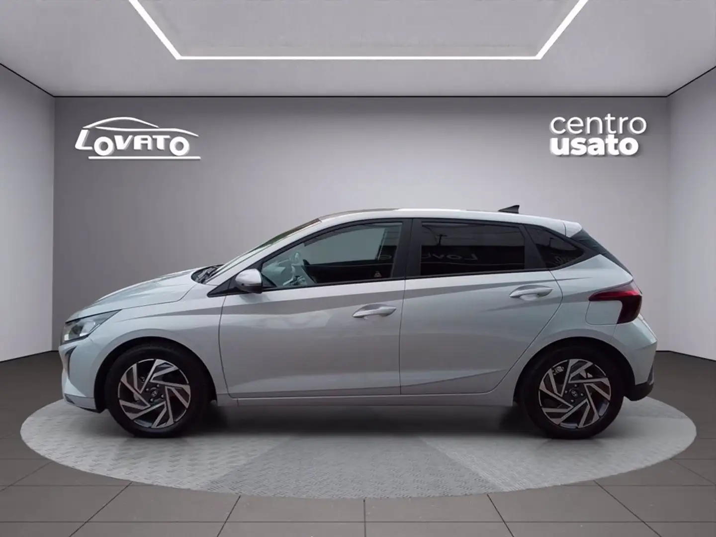 Hyundai i20 1.2 MPI MT ConnectLine Grijs - 2