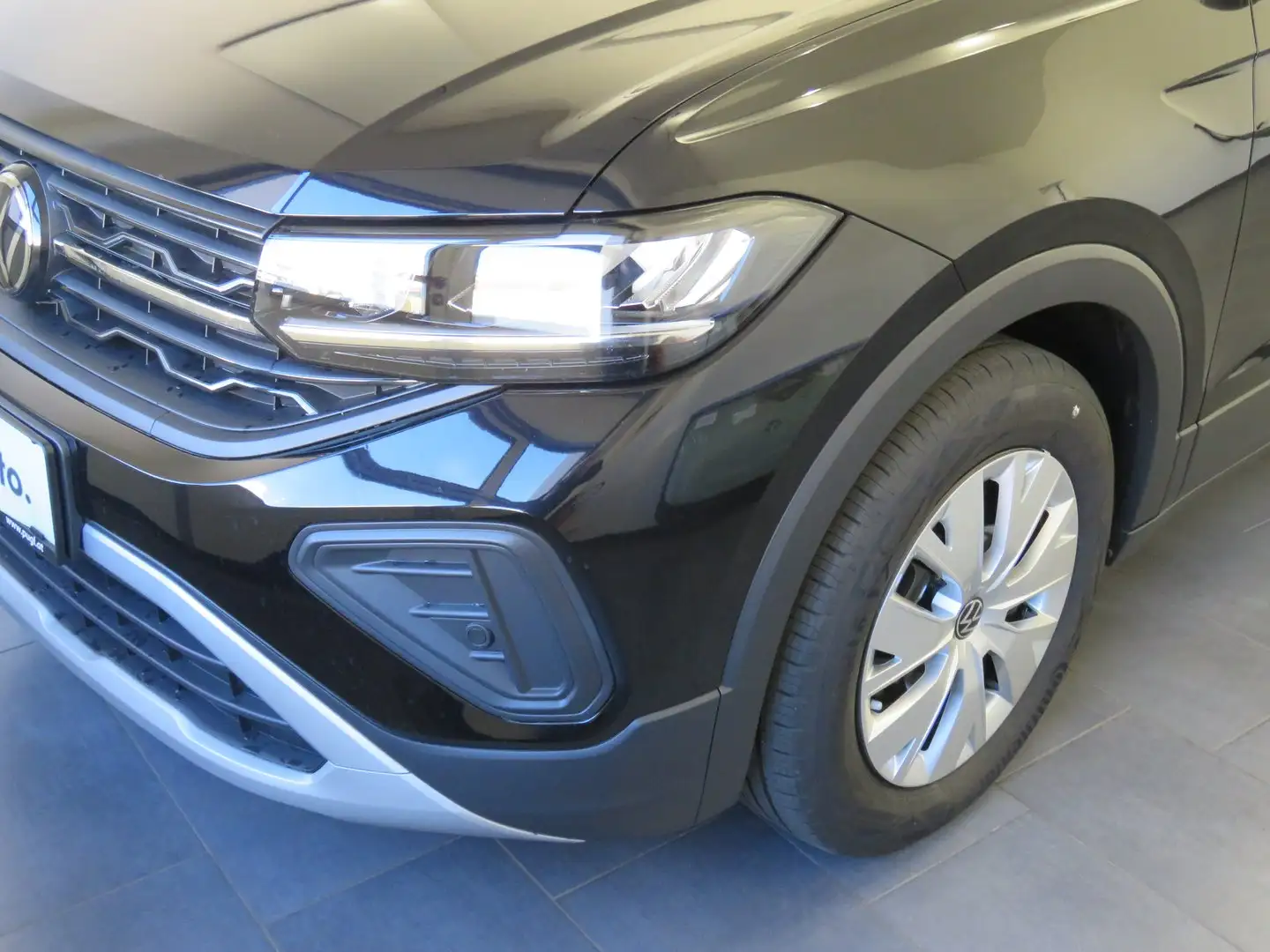Volkswagen T-Cross 4Me TSI Nero - 2