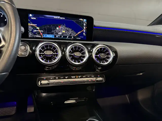 Mercedes-Benz Cla view 16