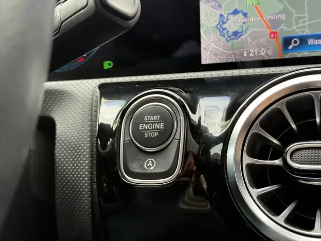 Mercedes-Benz Cla view 27
