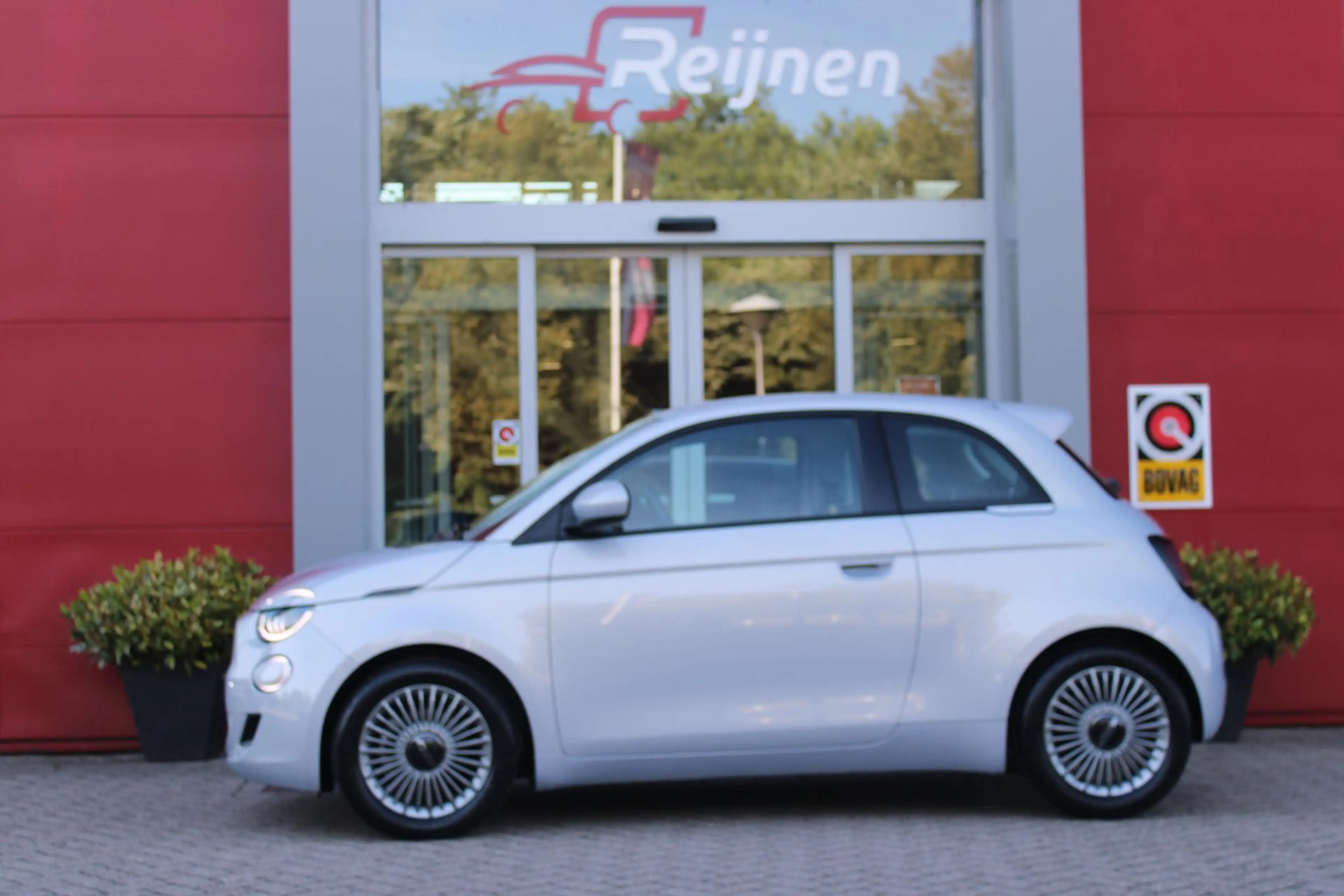 Fiat 500 1.0 Hybrid 65PK TORINO LAUNCH EDITION | DRAADLOZE — photo 3