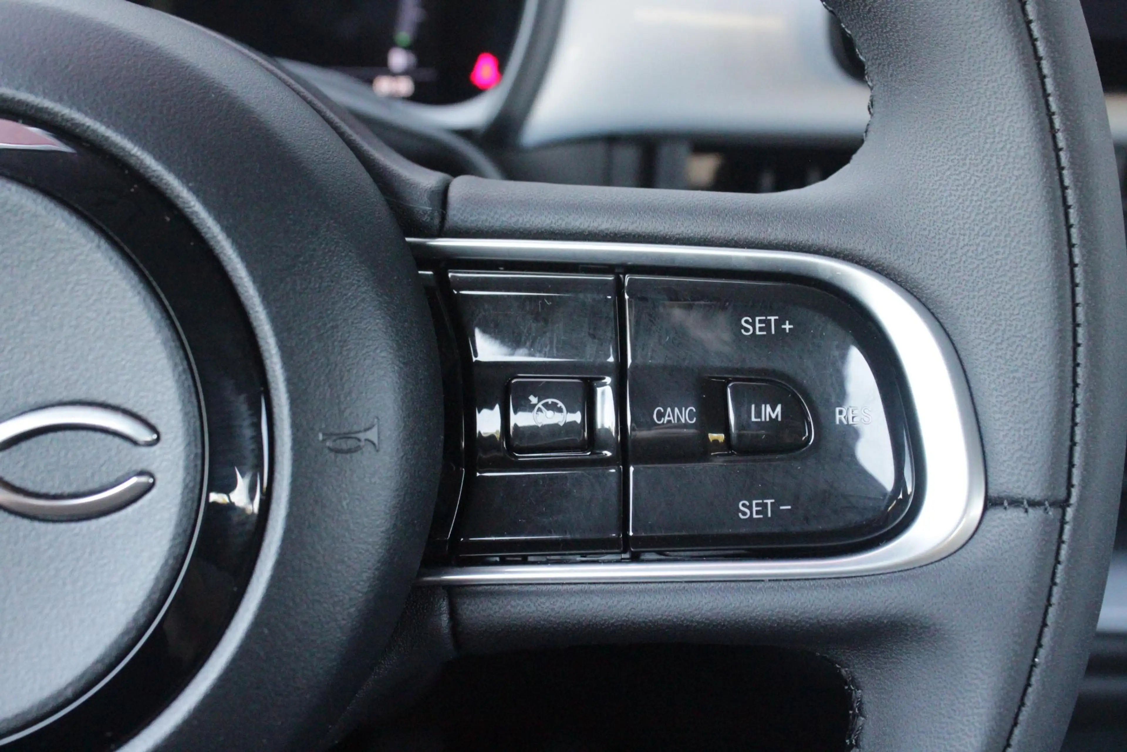 Fiat 500 1.0 Hybrid 65PK TORINO LAUNCH EDITION | DRAADLOZE — photo 17