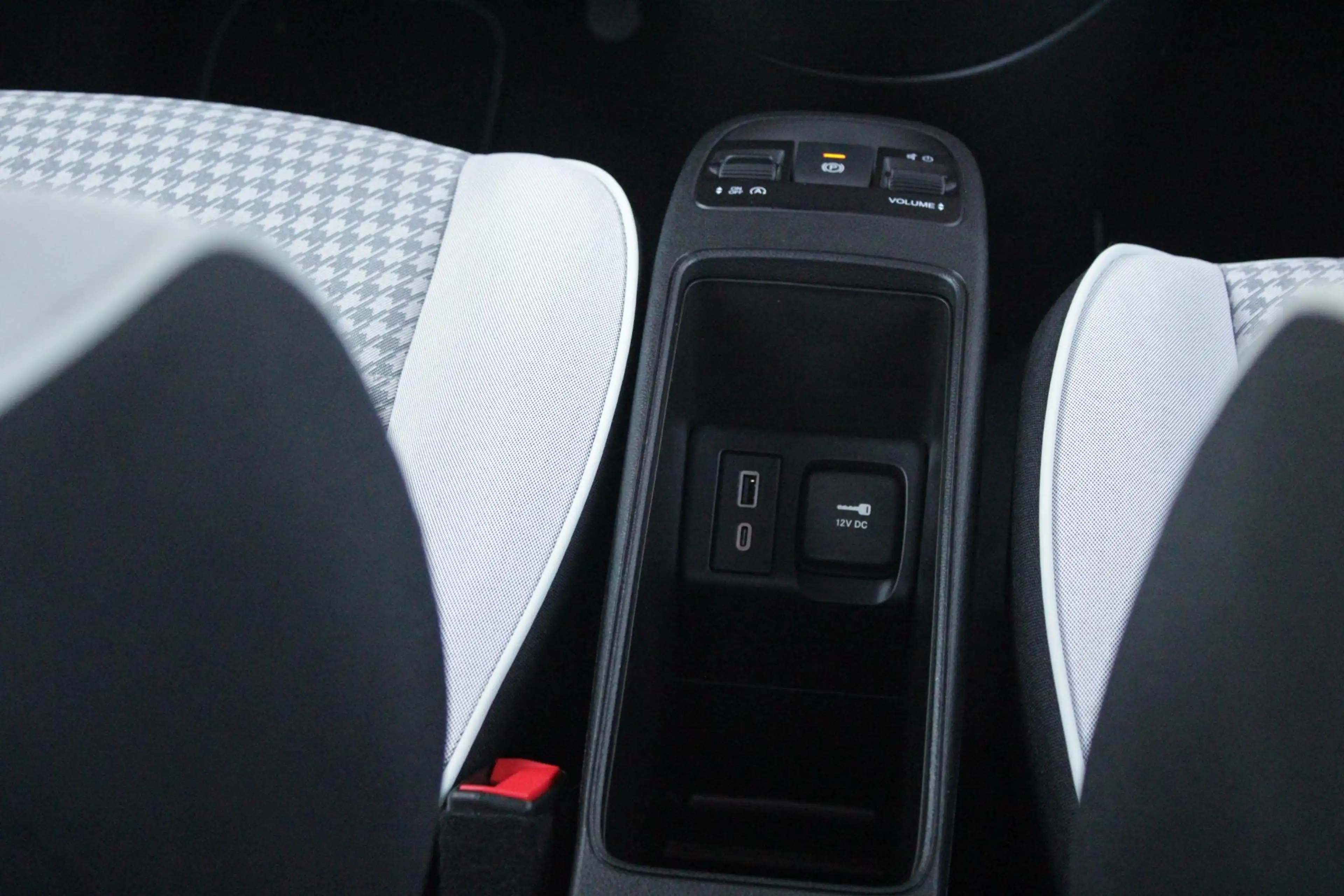 Fiat 500 1.0 Hybrid 65PK TORINO LAUNCH EDITION | DRAADLOZE — photo 41