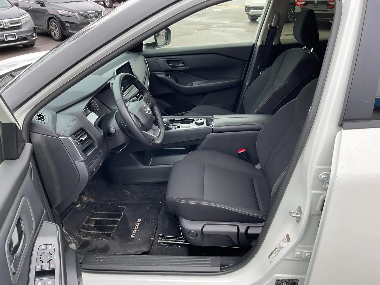 Nissan Rogue fotografie Nissan Rogue