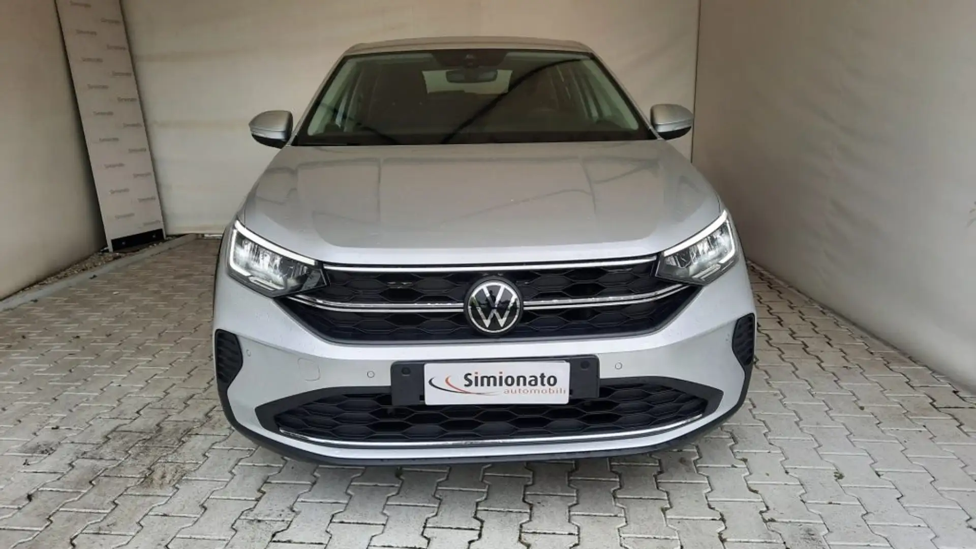 Volkswagen Taigo 1.0 TSI 95 CV Life Grijs - 2