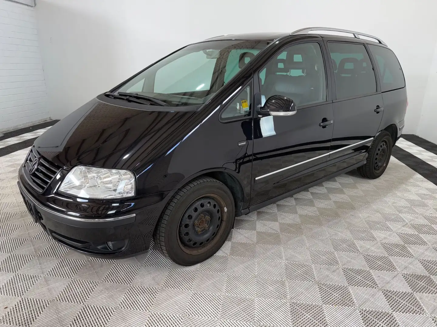 Volkswagen Sharan 2.8 V6tiptronic Highl°7 Sitzer°Klima°GAS Nero - 1