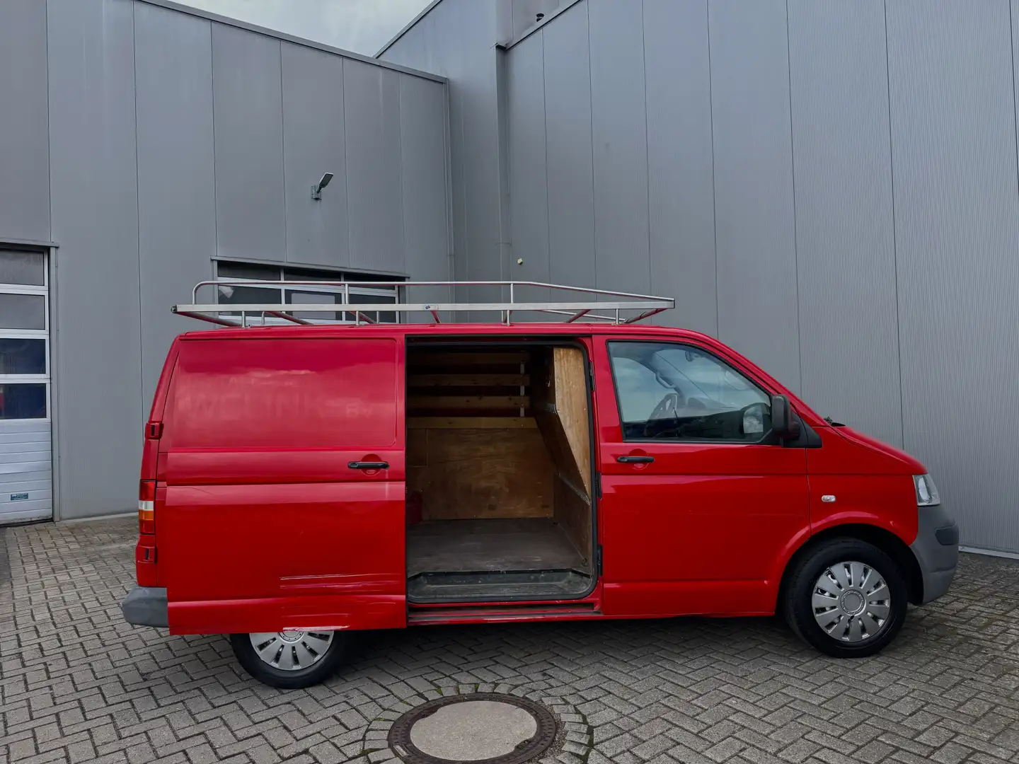 Volkswagen T5 Transporter 1.9 TDI 300 T800 102pk export  WhatsApp  +31 6 23 Rouge - 2